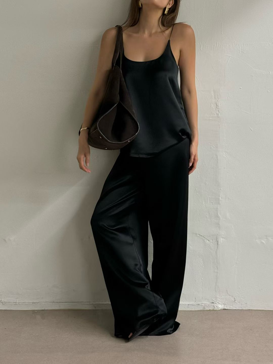 Noemi Top (2 Colors) 直播當日沒有掛版示範 !