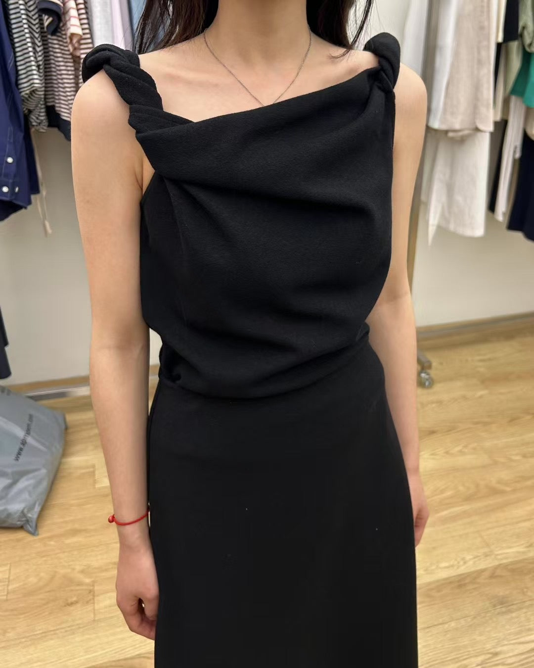 Elysia Twist Top (2 Colors)