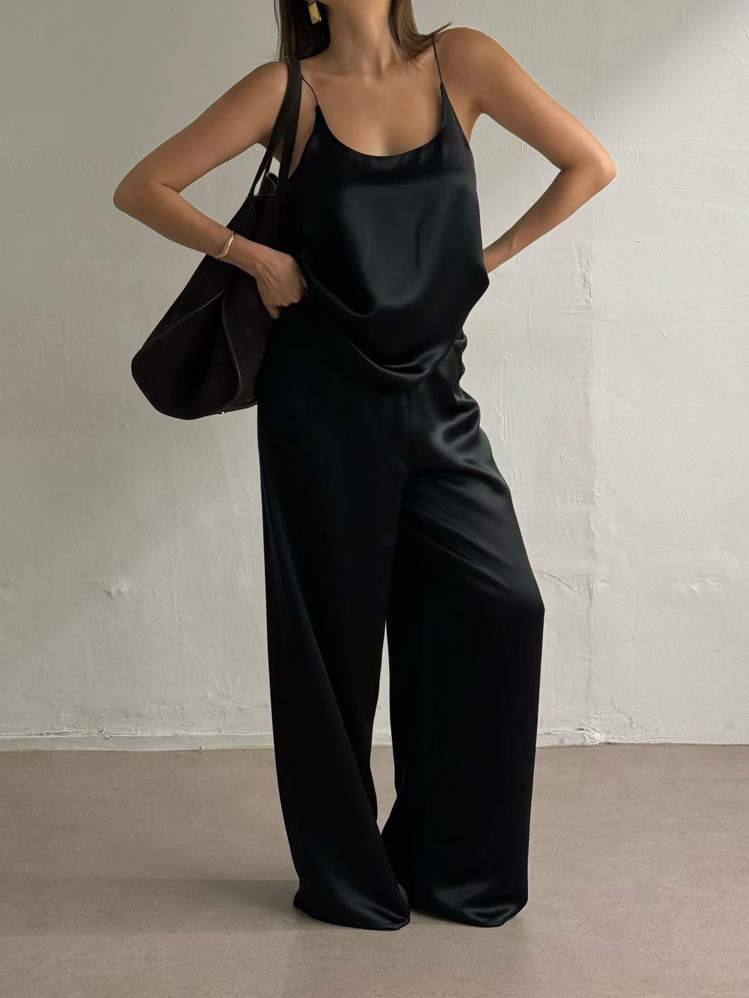 Noemi Top (2 Colors) 直播當日沒有掛版示範 !