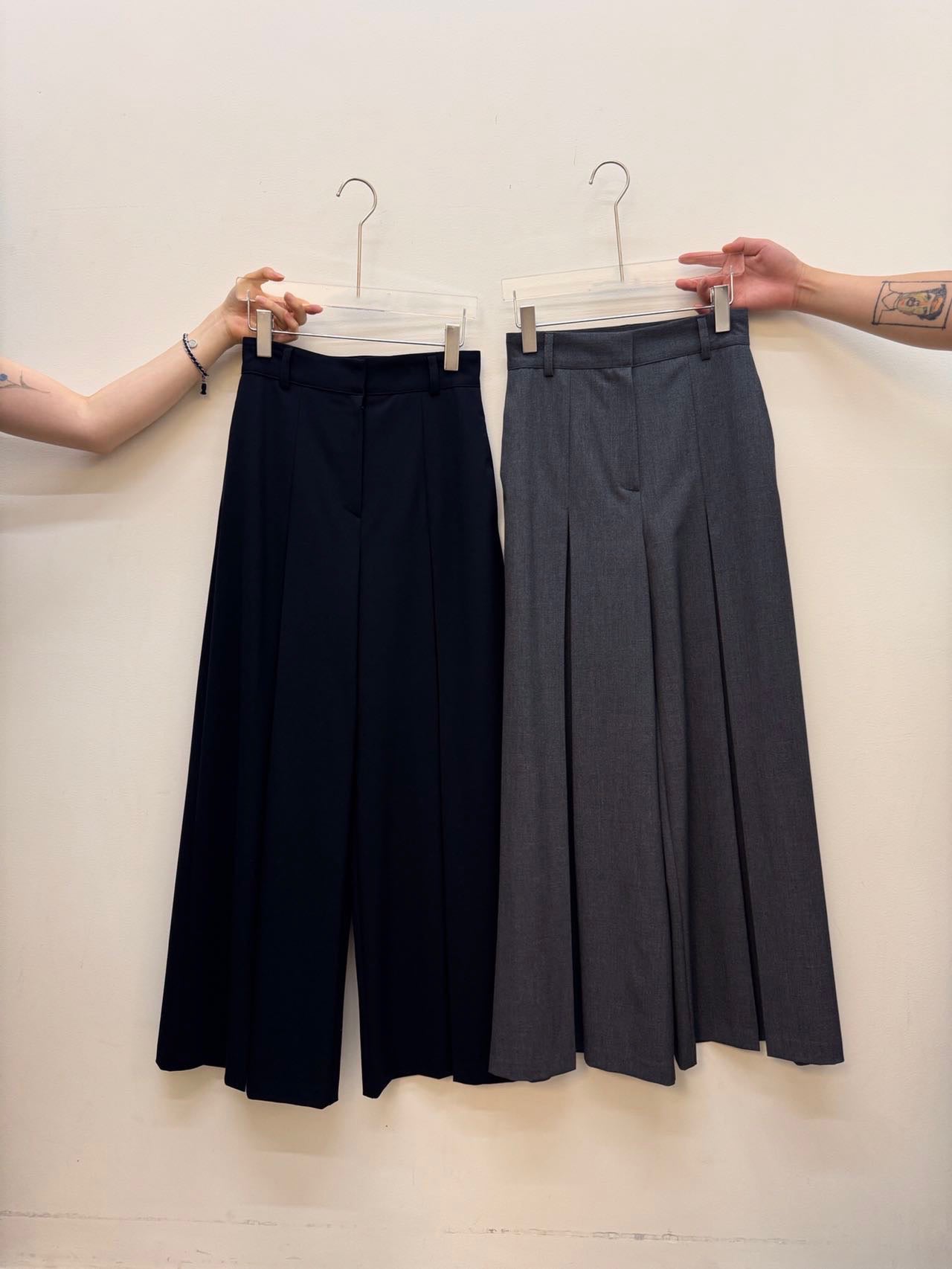 Naomi Pants (2 Colors)