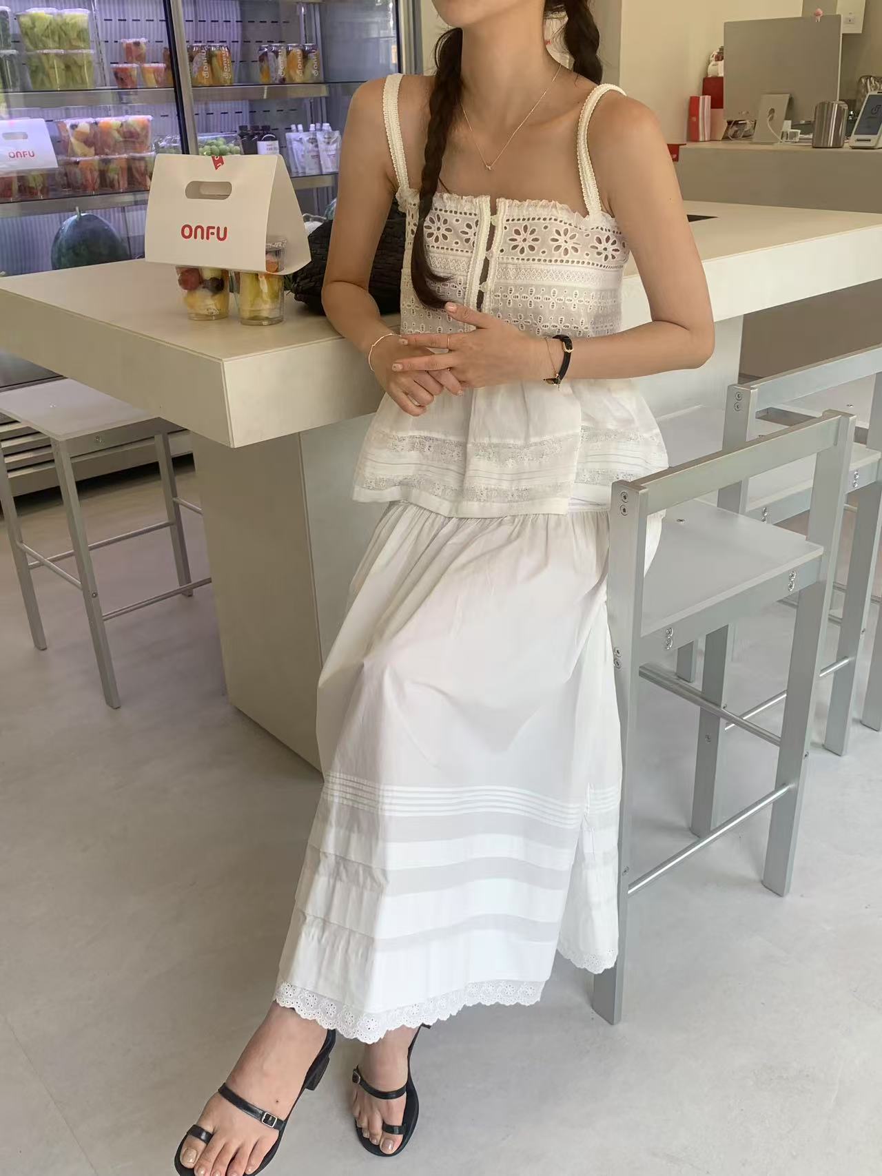 Hespera Lace Top (2 Colors)