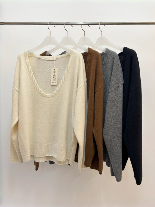 Deep Round Knit (4 Colors)