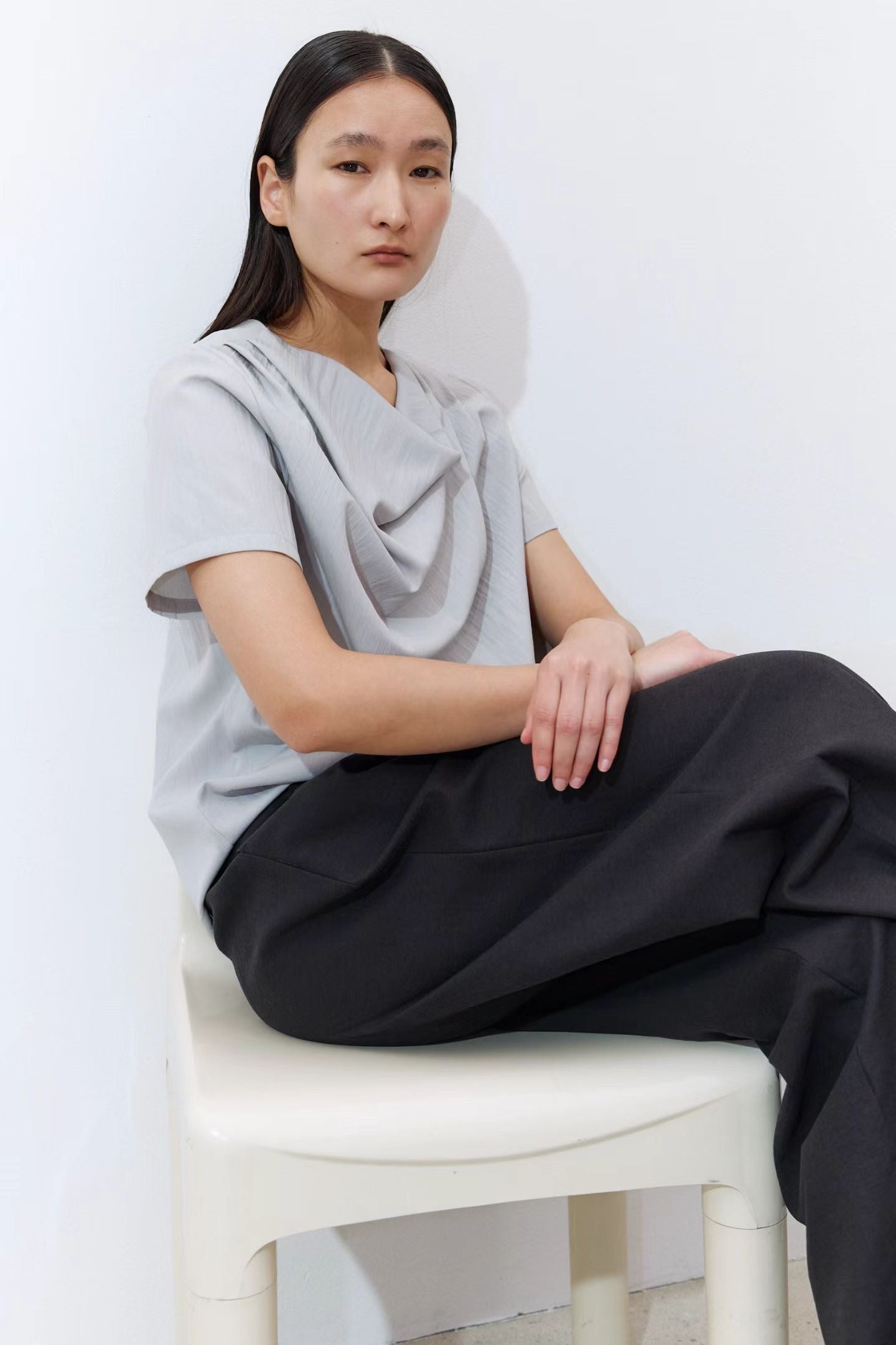 Neck Hool Blouse (2 Colors)