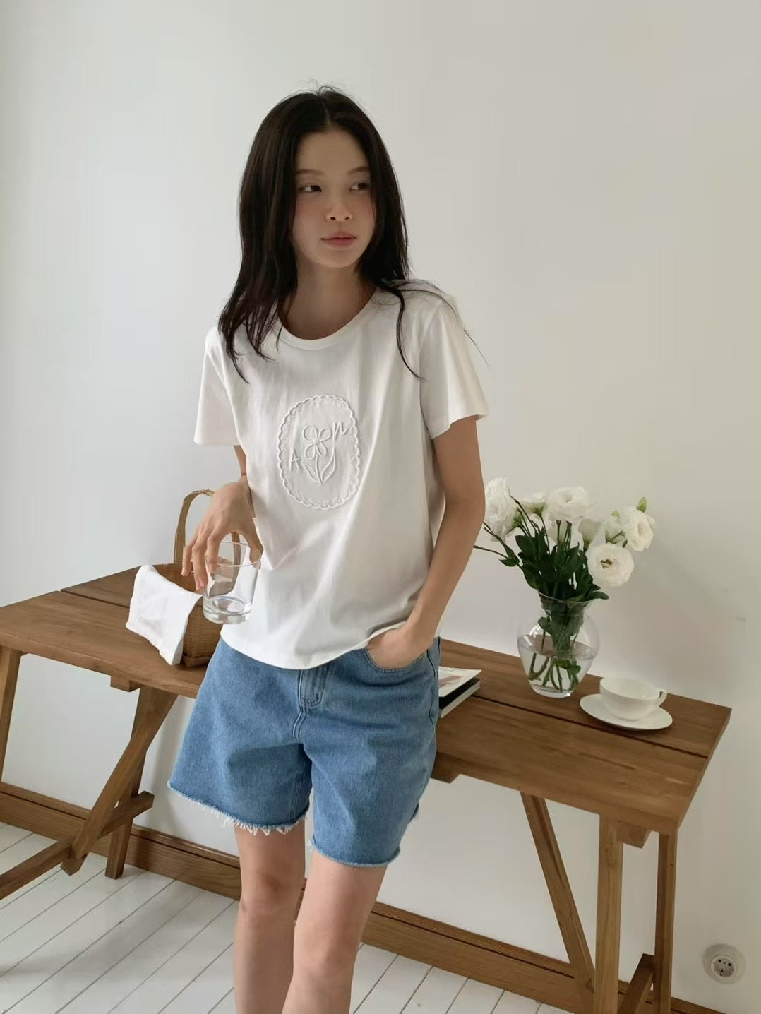 Astoria Tee (2 Colors)