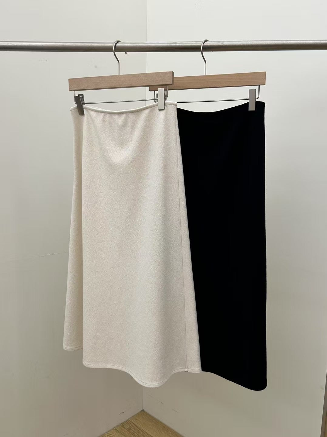 Elysia Skirt (2 Colors)