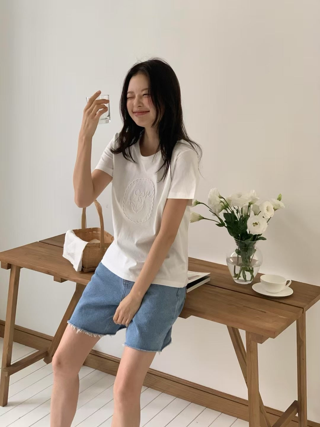 Astoria Tee (2 Colors)