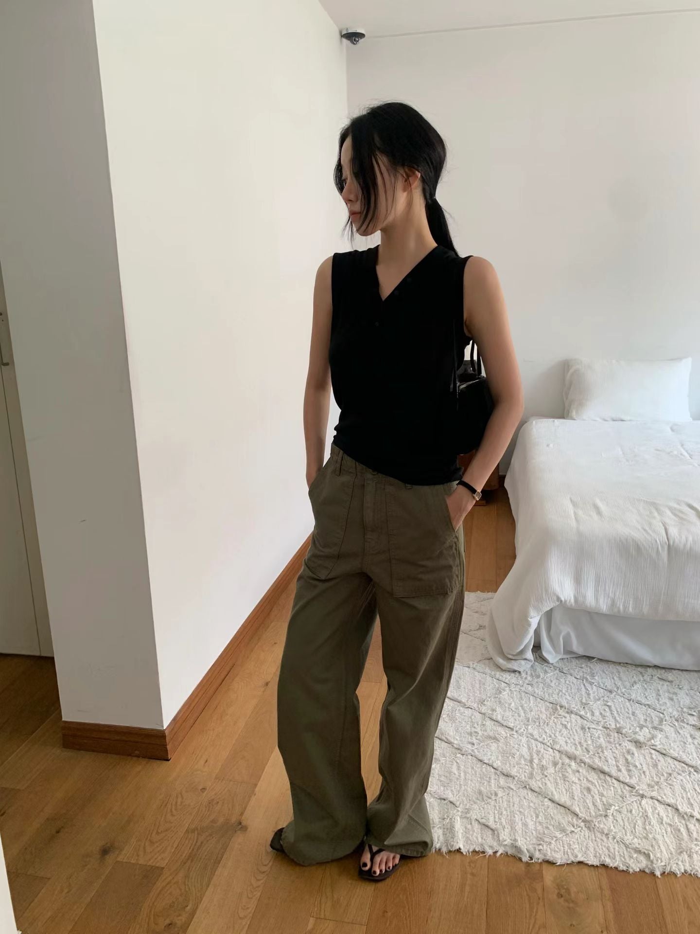 Y Button Sleeveless (4 Colors)