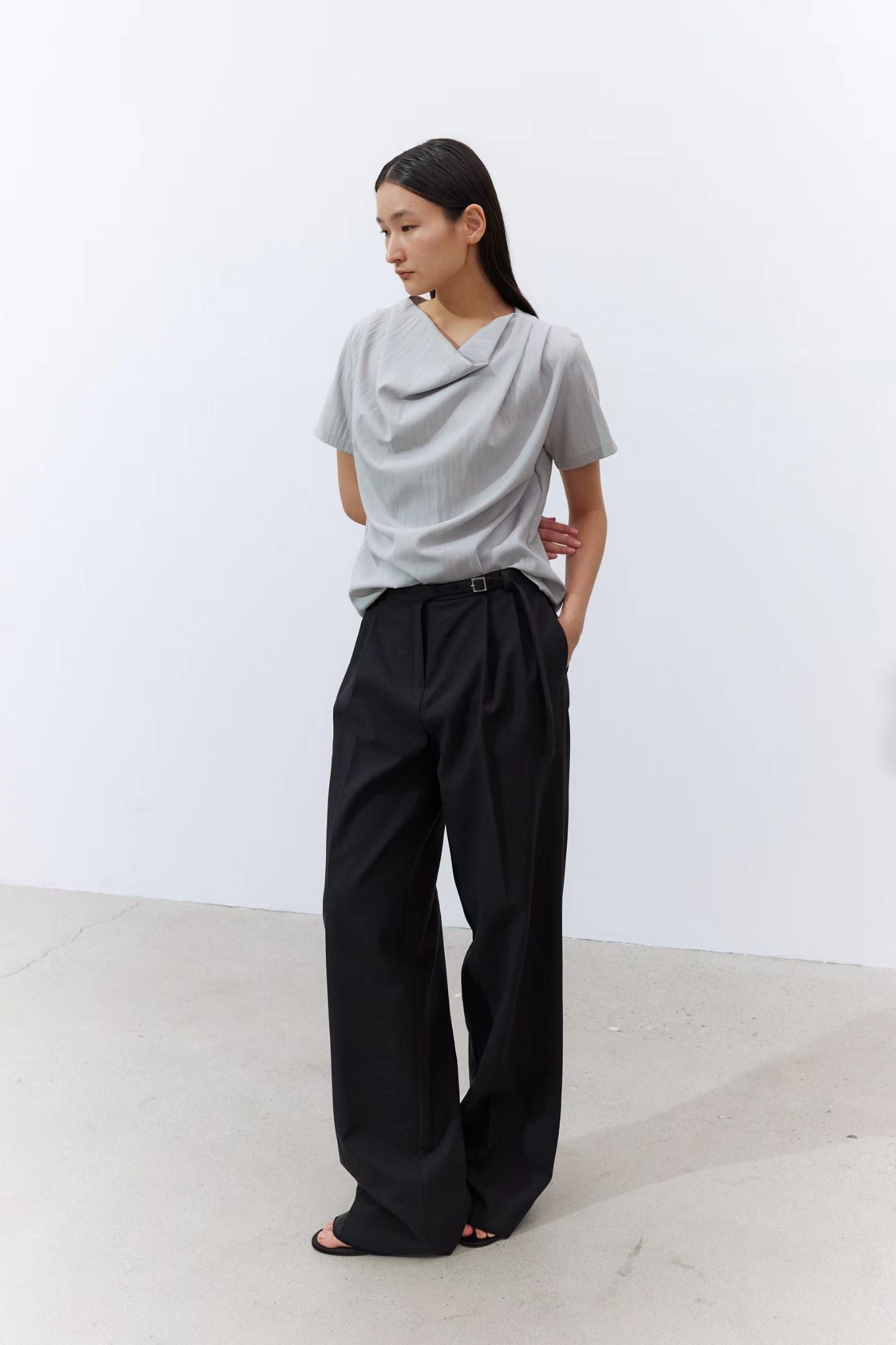 Neck Hool Blouse (2 Colors)