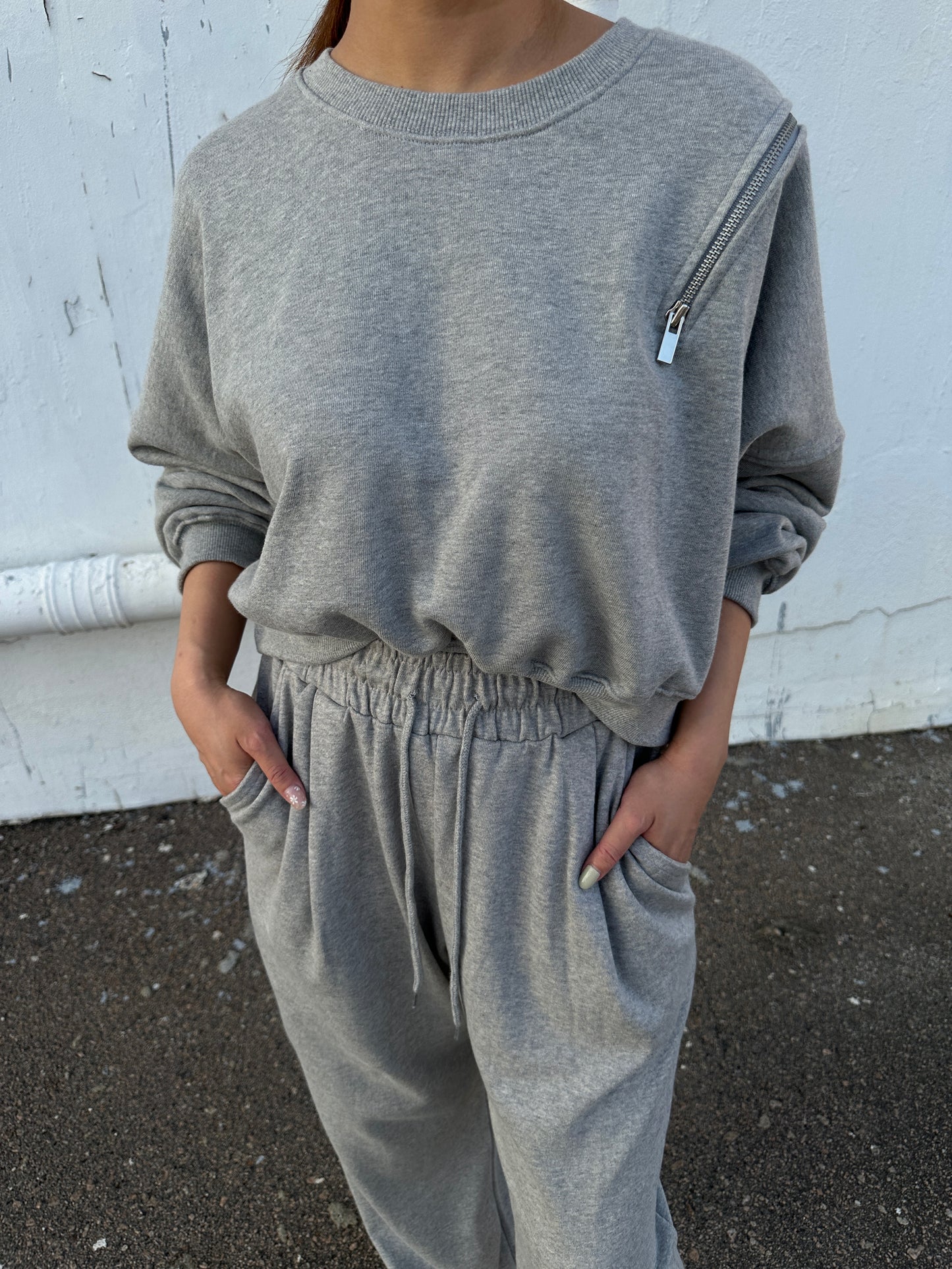 Oversized Sweatshirt with Zip