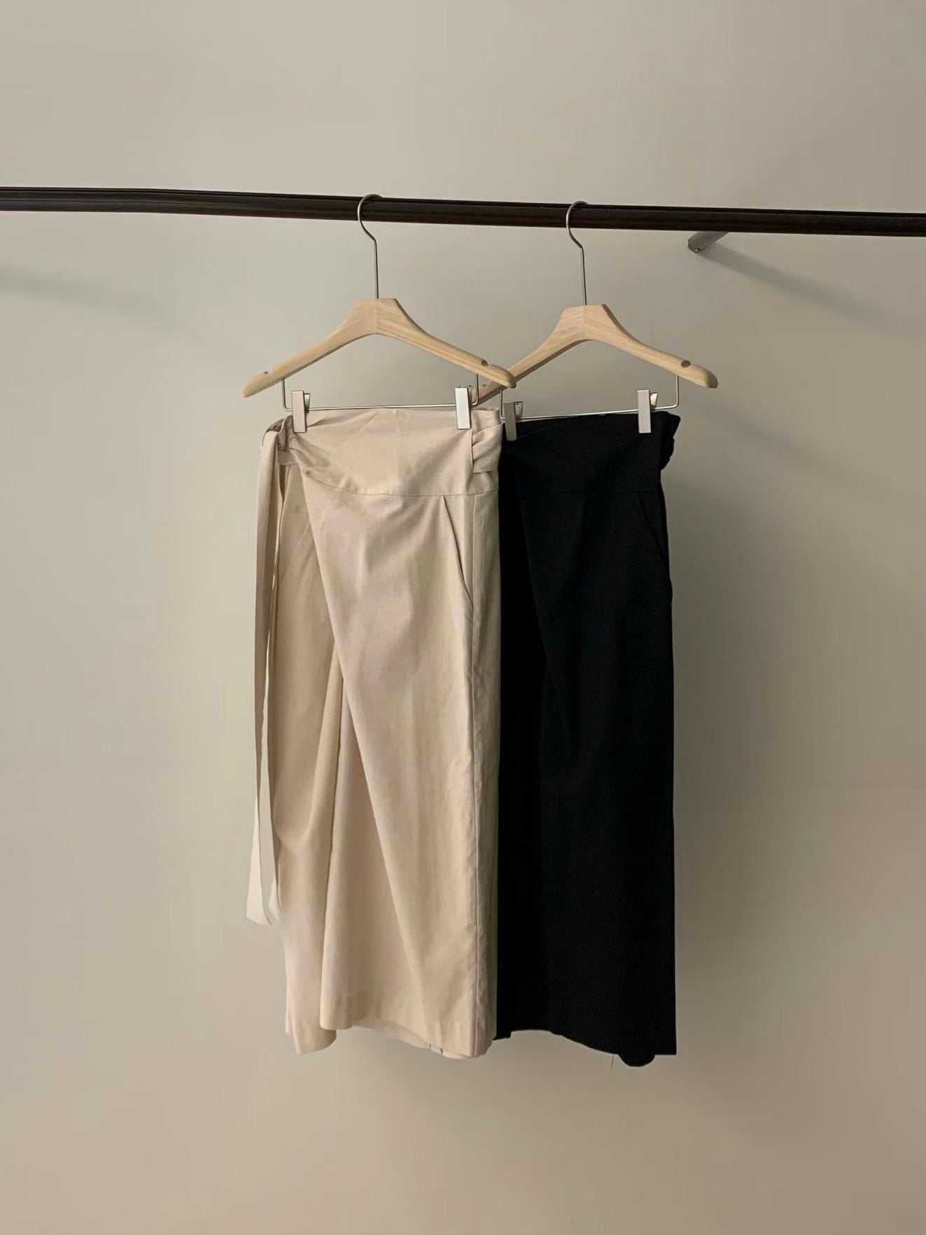 Loe Wrap Skirt (2 Colors)