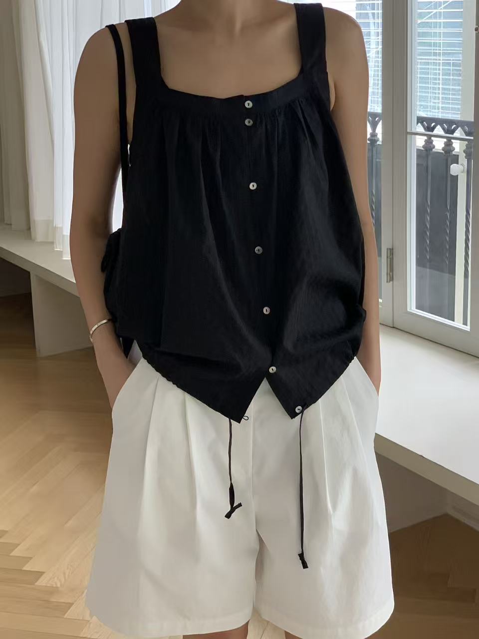 Delara Top (2 Colors)