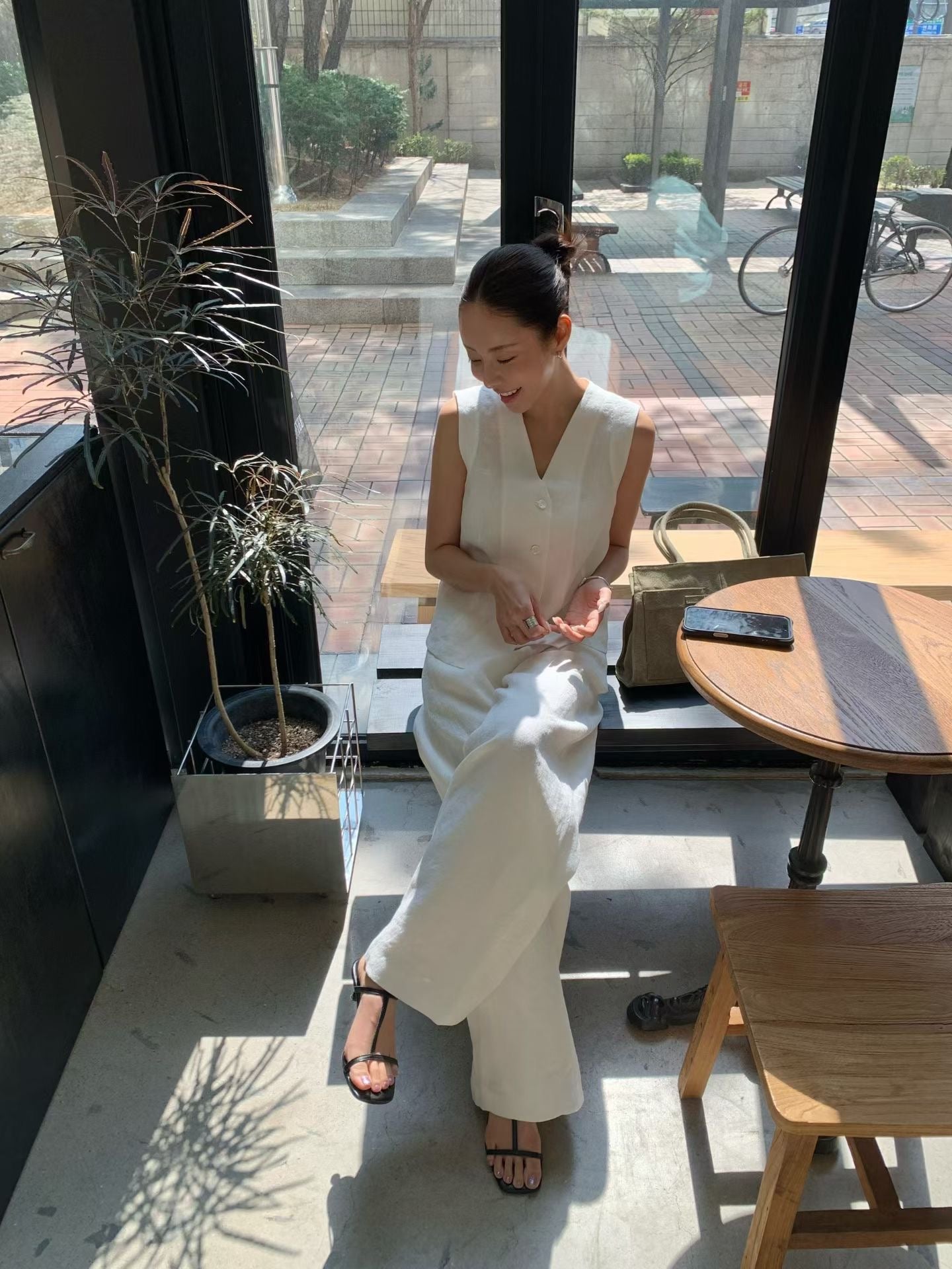 Elpis 100% Linen Vest (2 Colors)