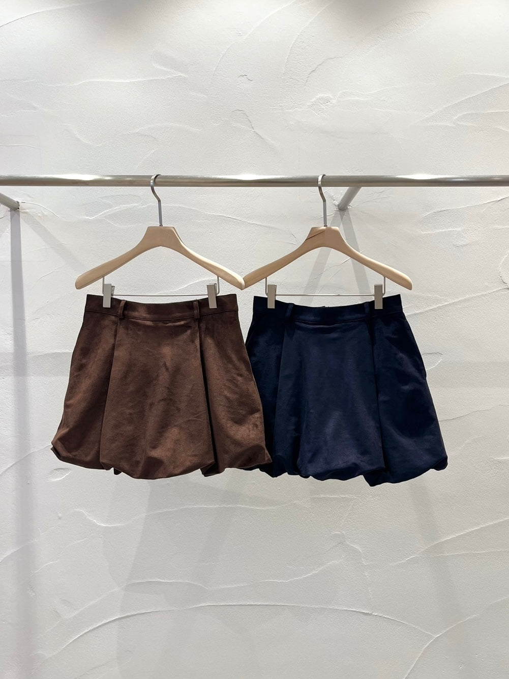 Larro Skirt (2 Colors)