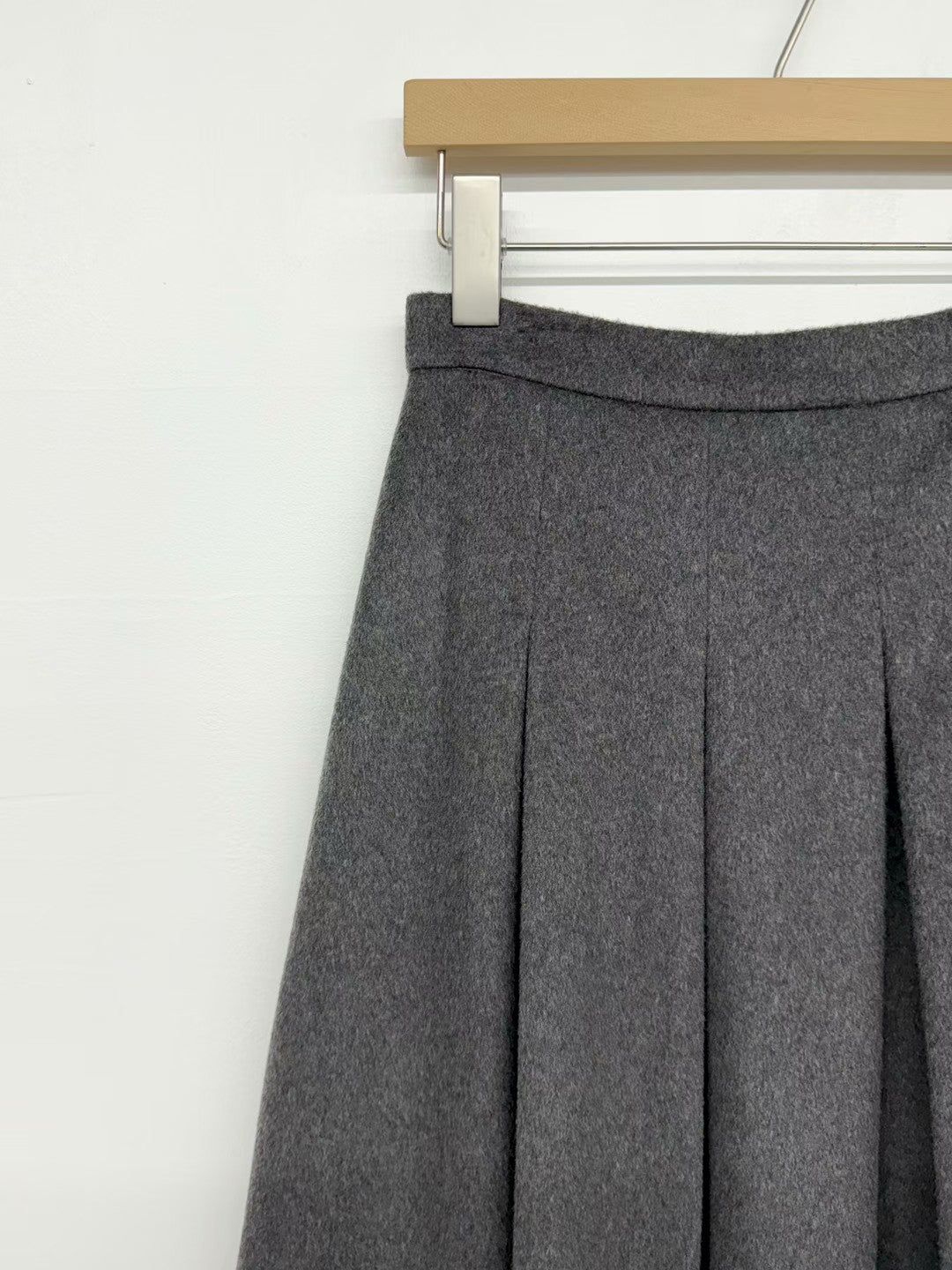 Sable Benson Pleated Skirt (2 Colors)