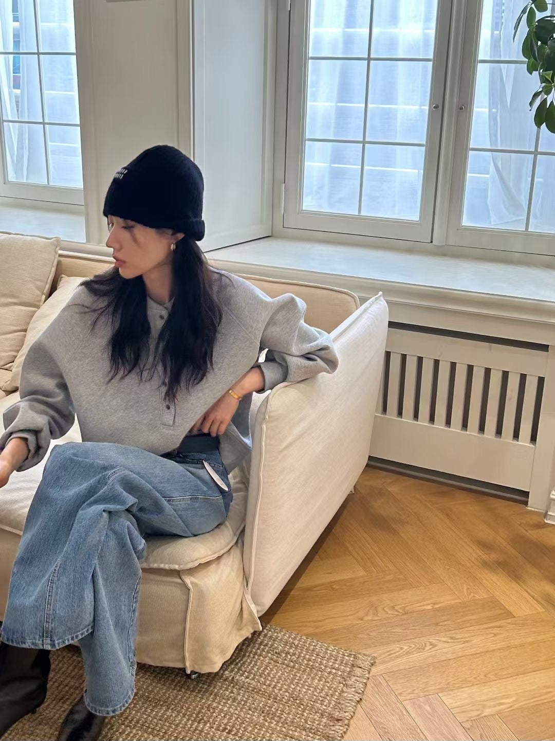Ulyana Sweatshirt (2 Colors)