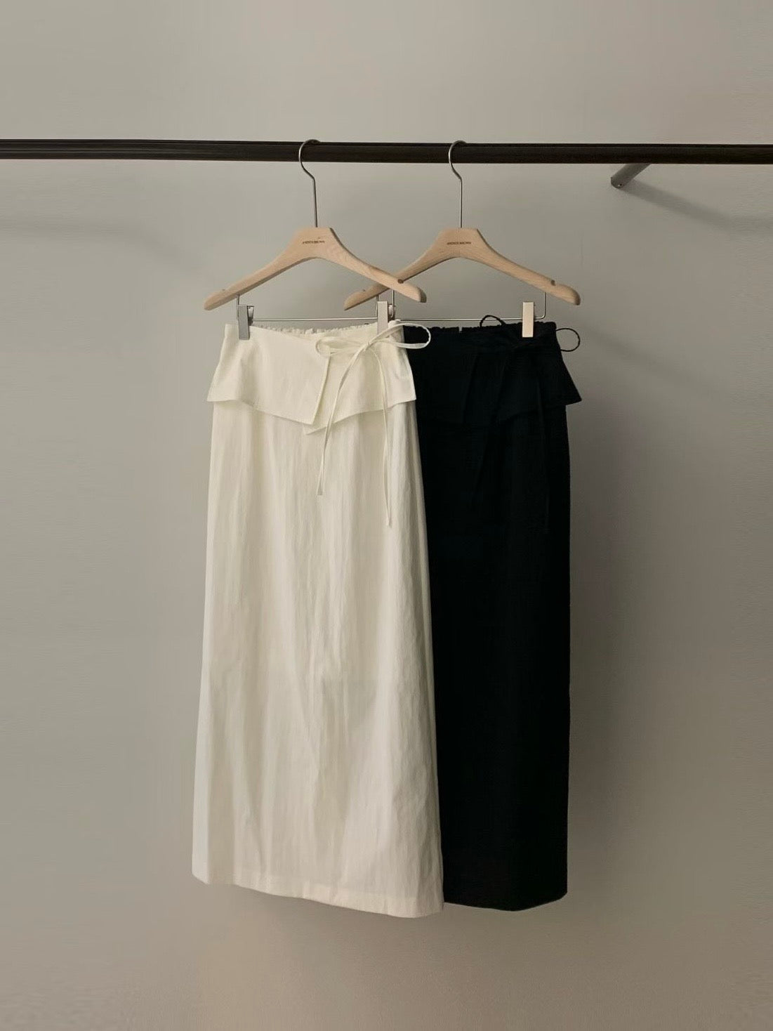 Evania Fold Skirt (2 Colors)