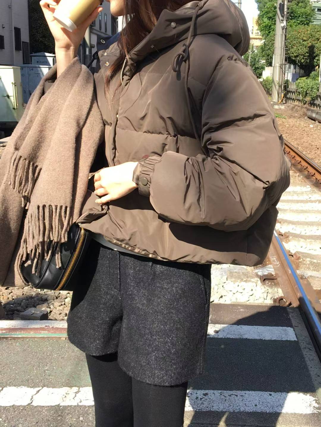 Amara Shorts (2 Colors)