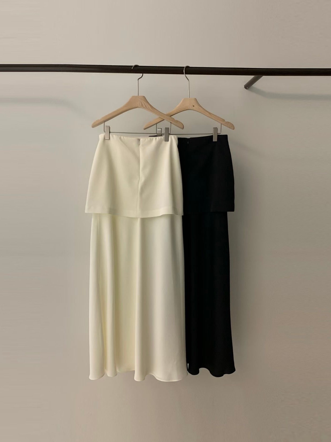 Moirai Skirt (2 Colors)