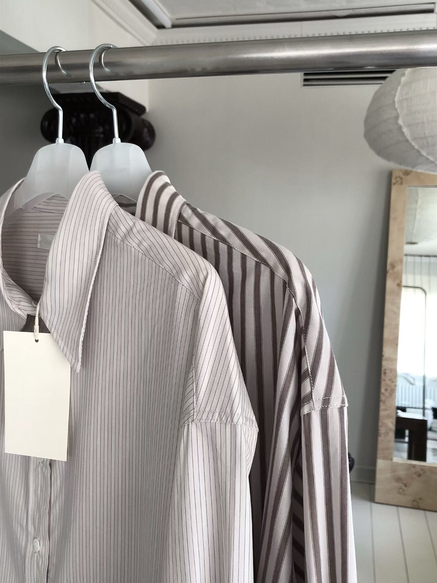 Anemone Striped Shirt (2 Colors)