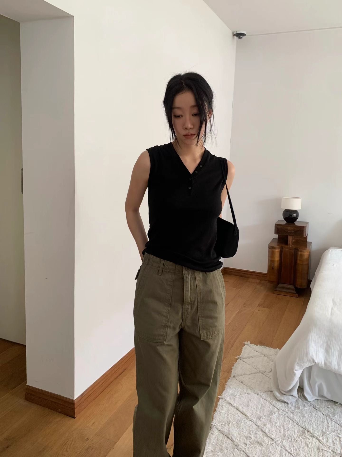 Y Button Sleeveless (4 Colors)
