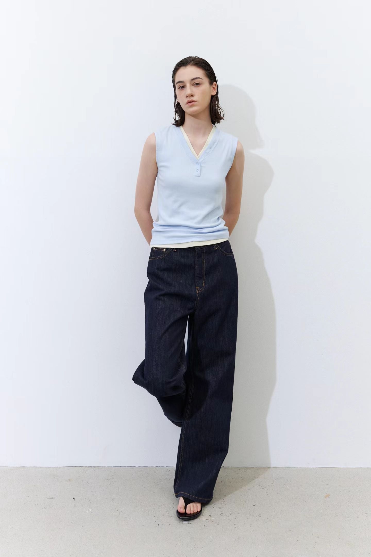 Y Button Sleeveless (4 Colors)