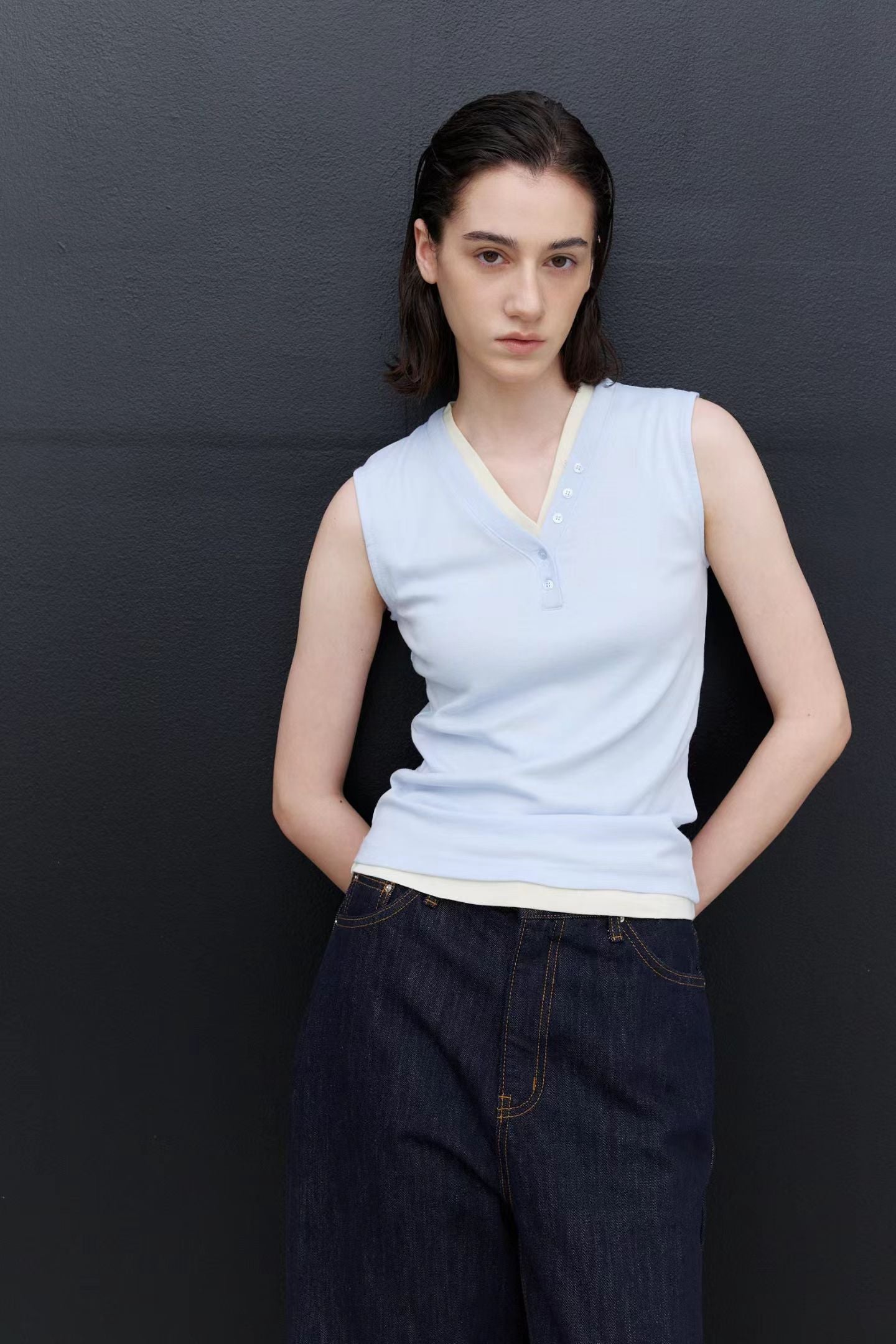 Y Button Sleeveless (4 Colors)