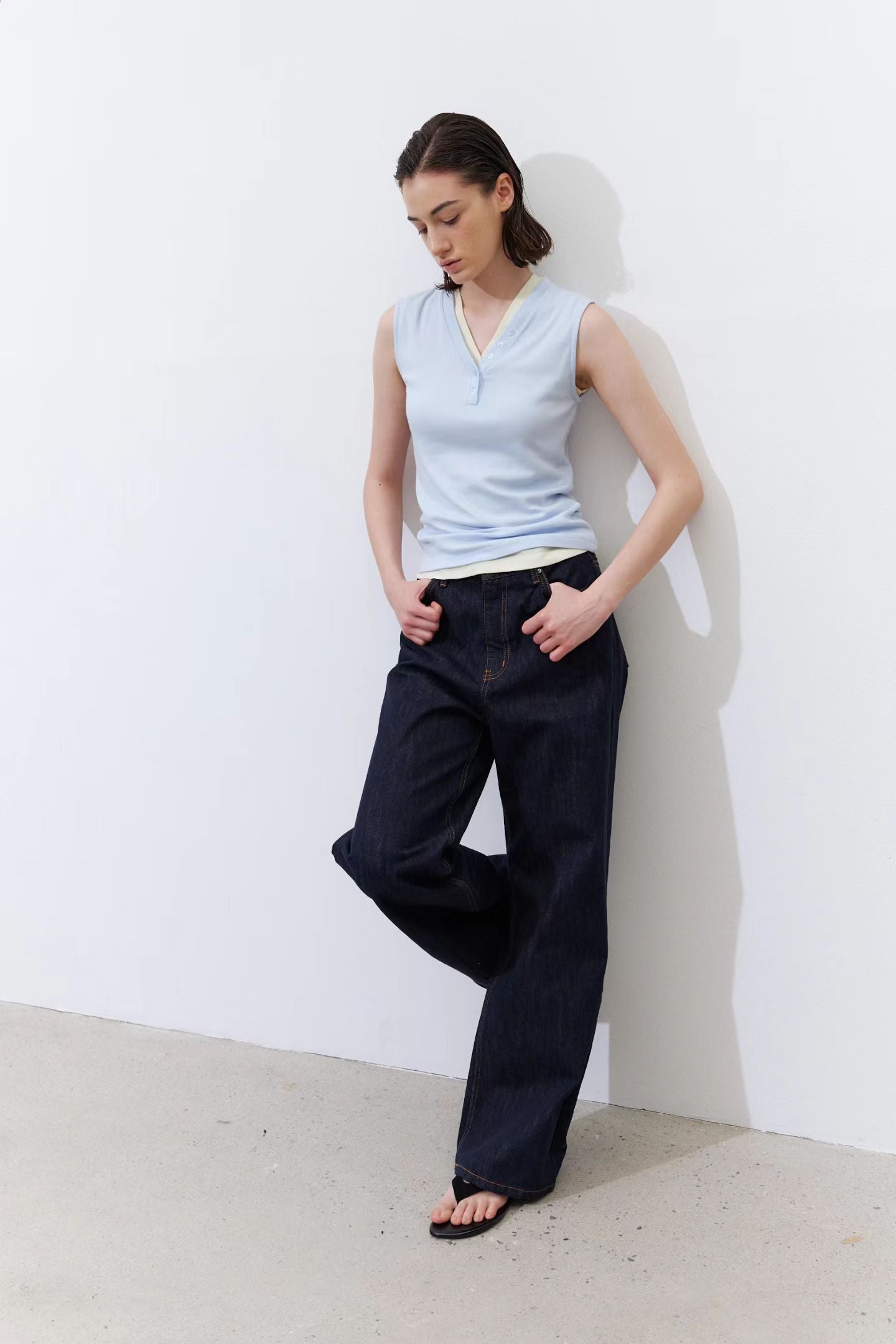 Y Button Sleeveless (4 Colors)