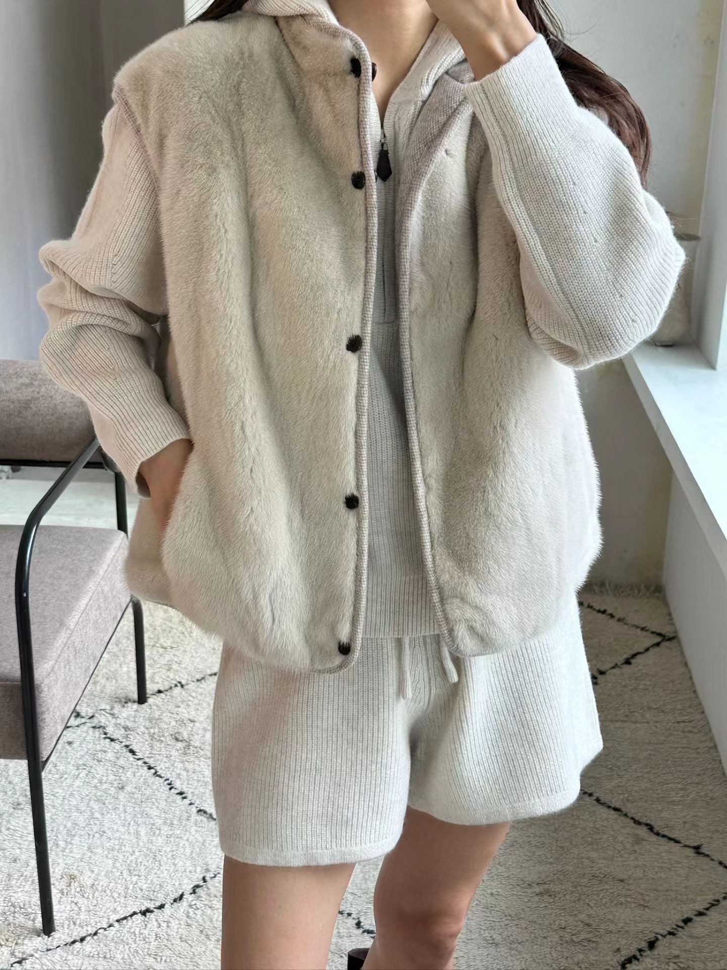 Saskia 2-way Vest Jacket 【100% 水貂毛皮草外套】 (2 Colors)