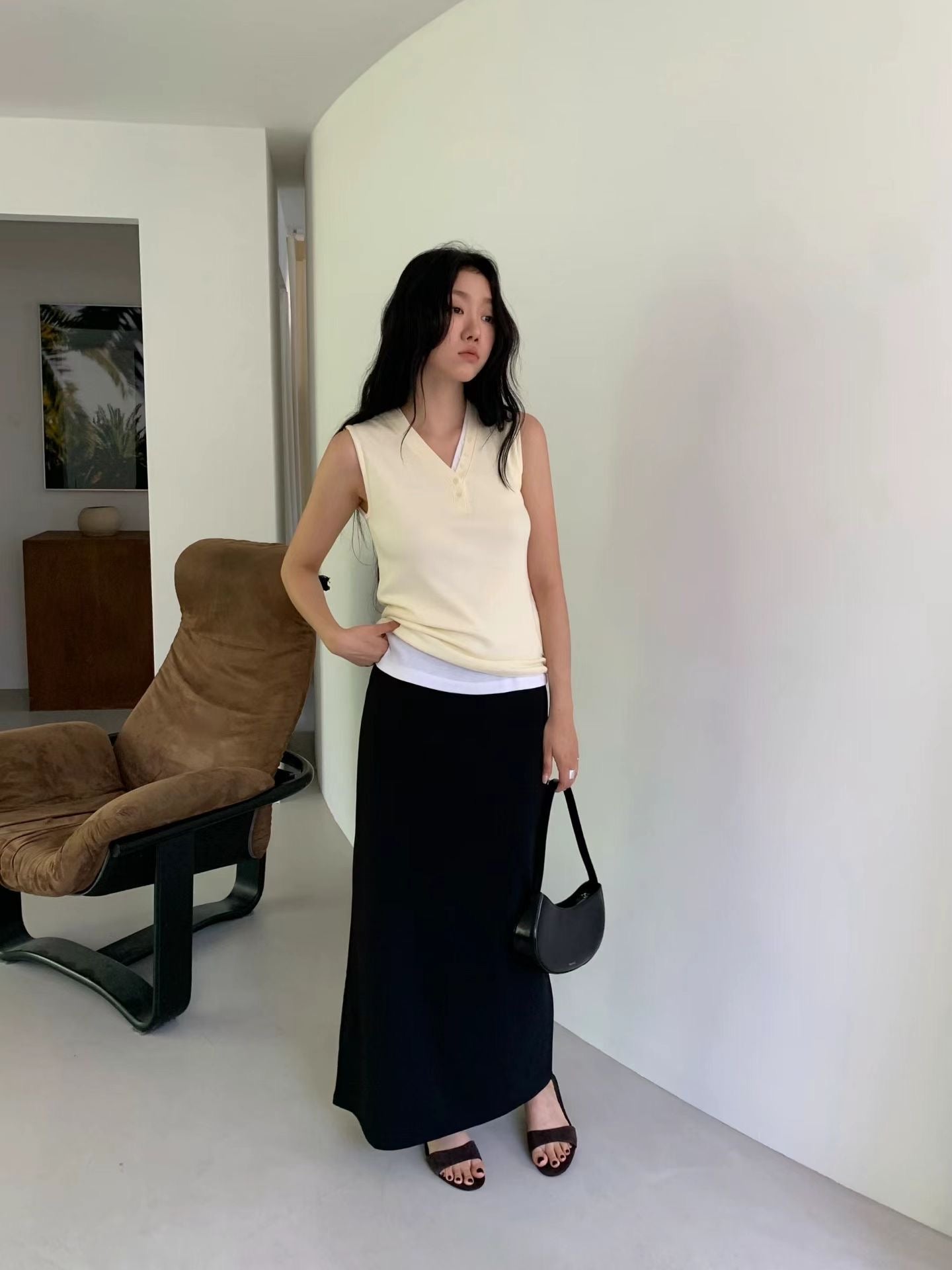 Y Button Sleeveless (4 Colors)