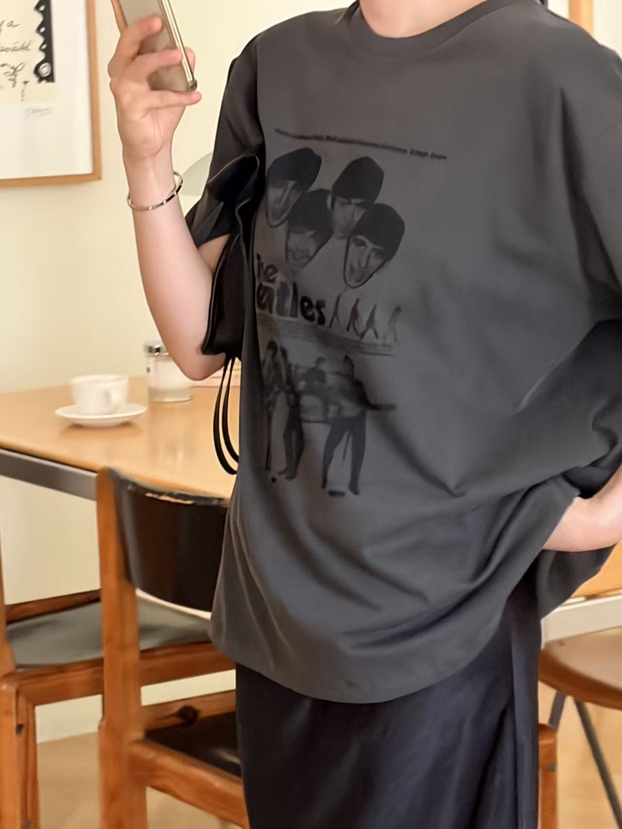 【棉100%】 Viona Beatles Tee (2 Colors)
