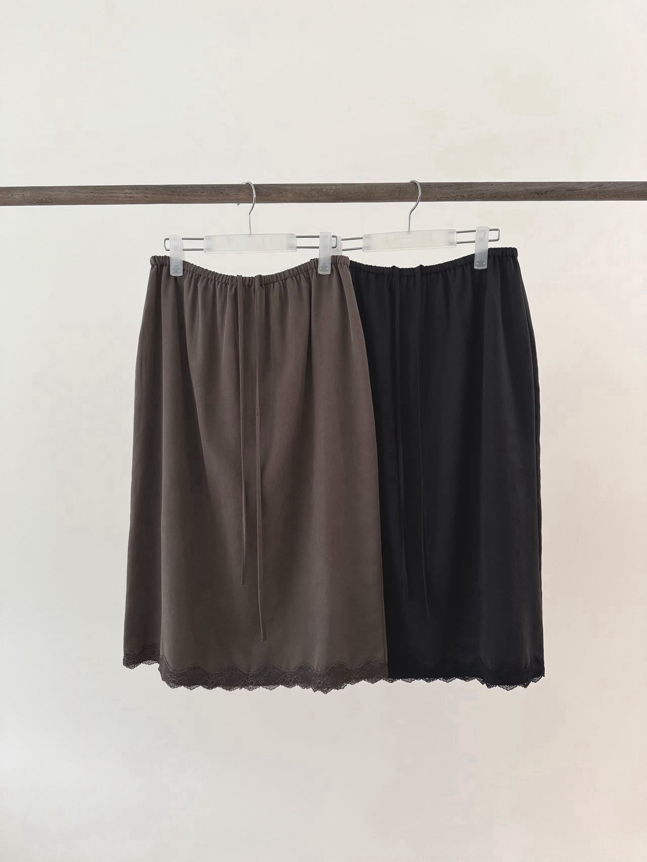 Nyxie Lace Skirt (2 Colors)