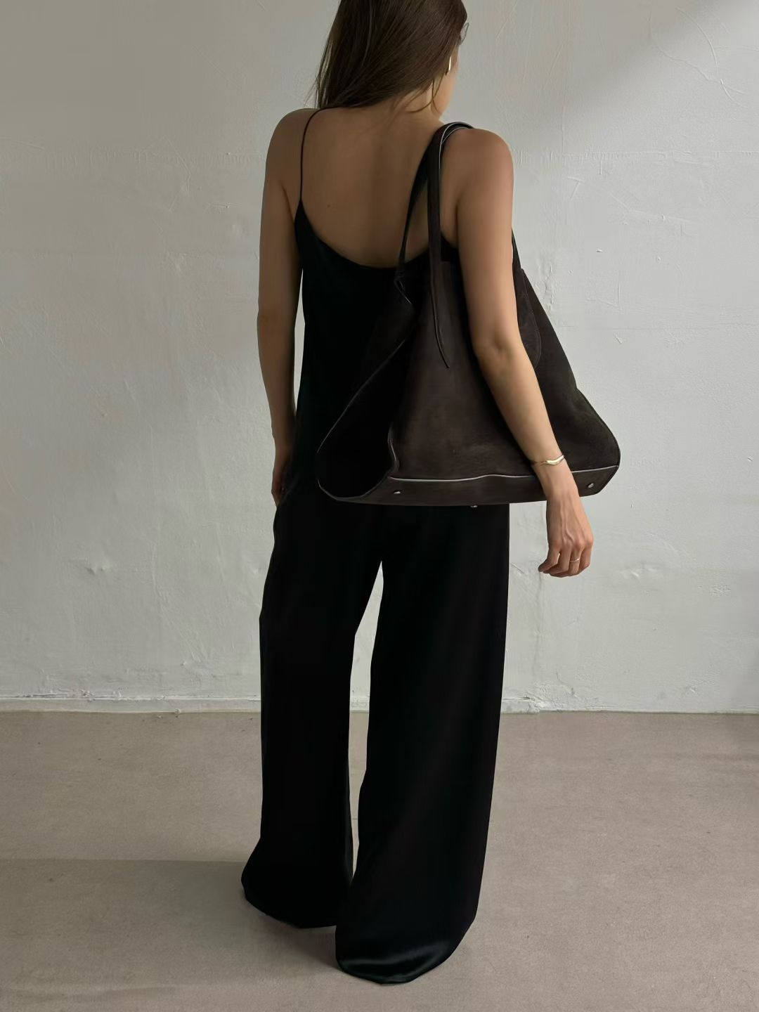 Noemi Top (2 Colors) 直播當日沒有掛版示範 !