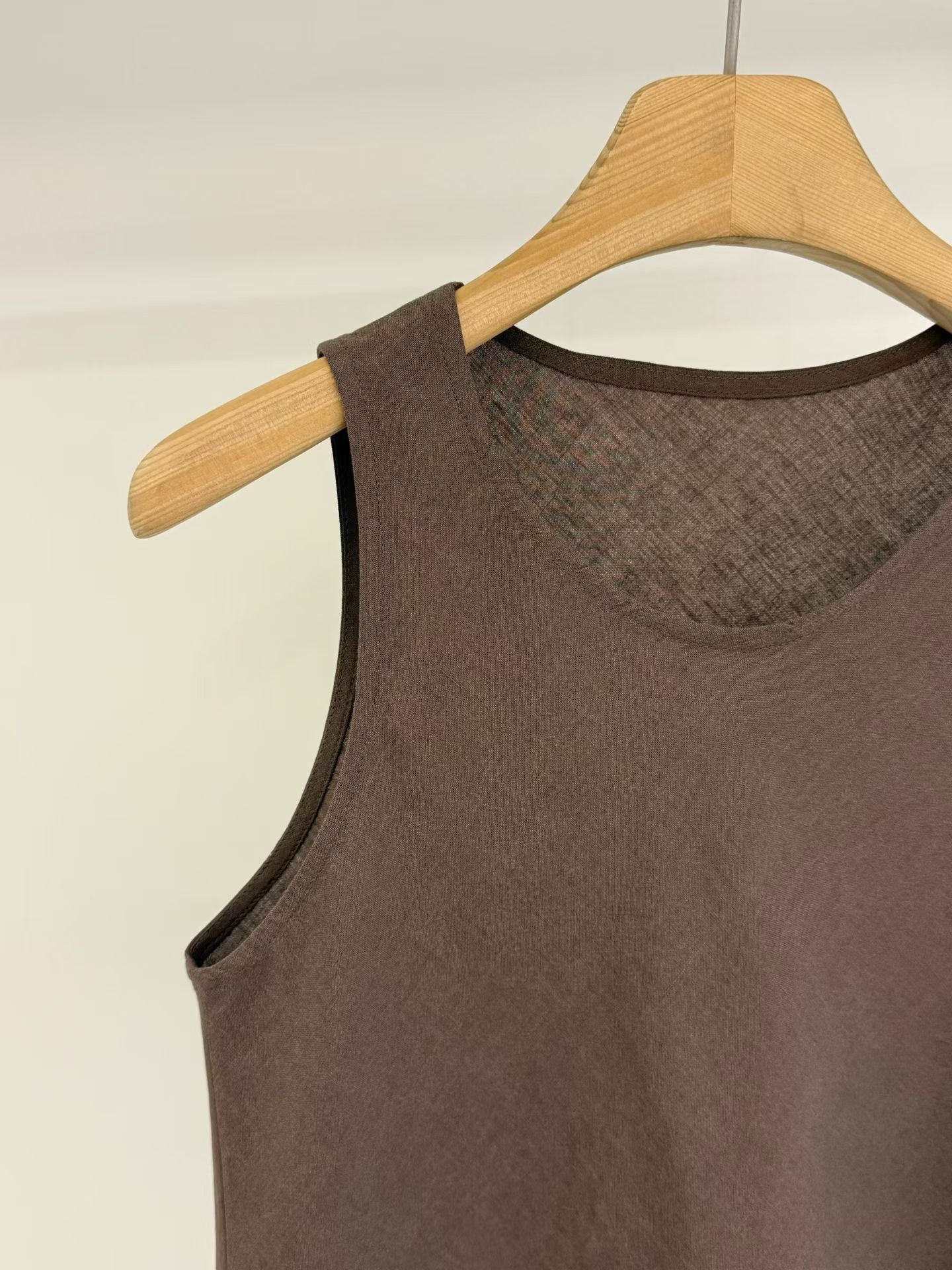 【亞麻40%面料】 Emeris Top (2 Colors)