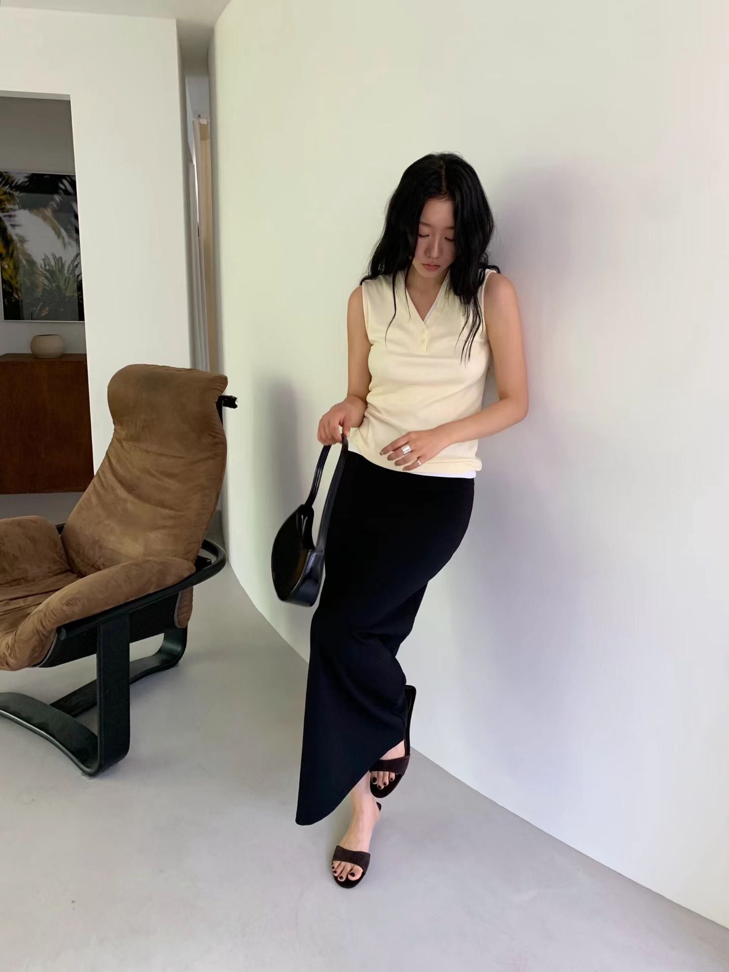 Y Button Sleeveless (4 Colors)