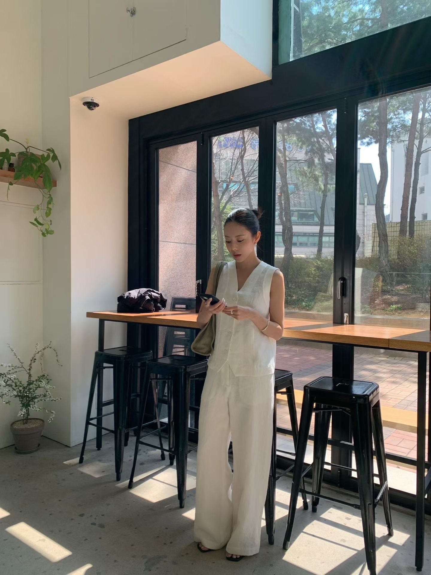 Elpis 100% Linen Vest (2 Colors)