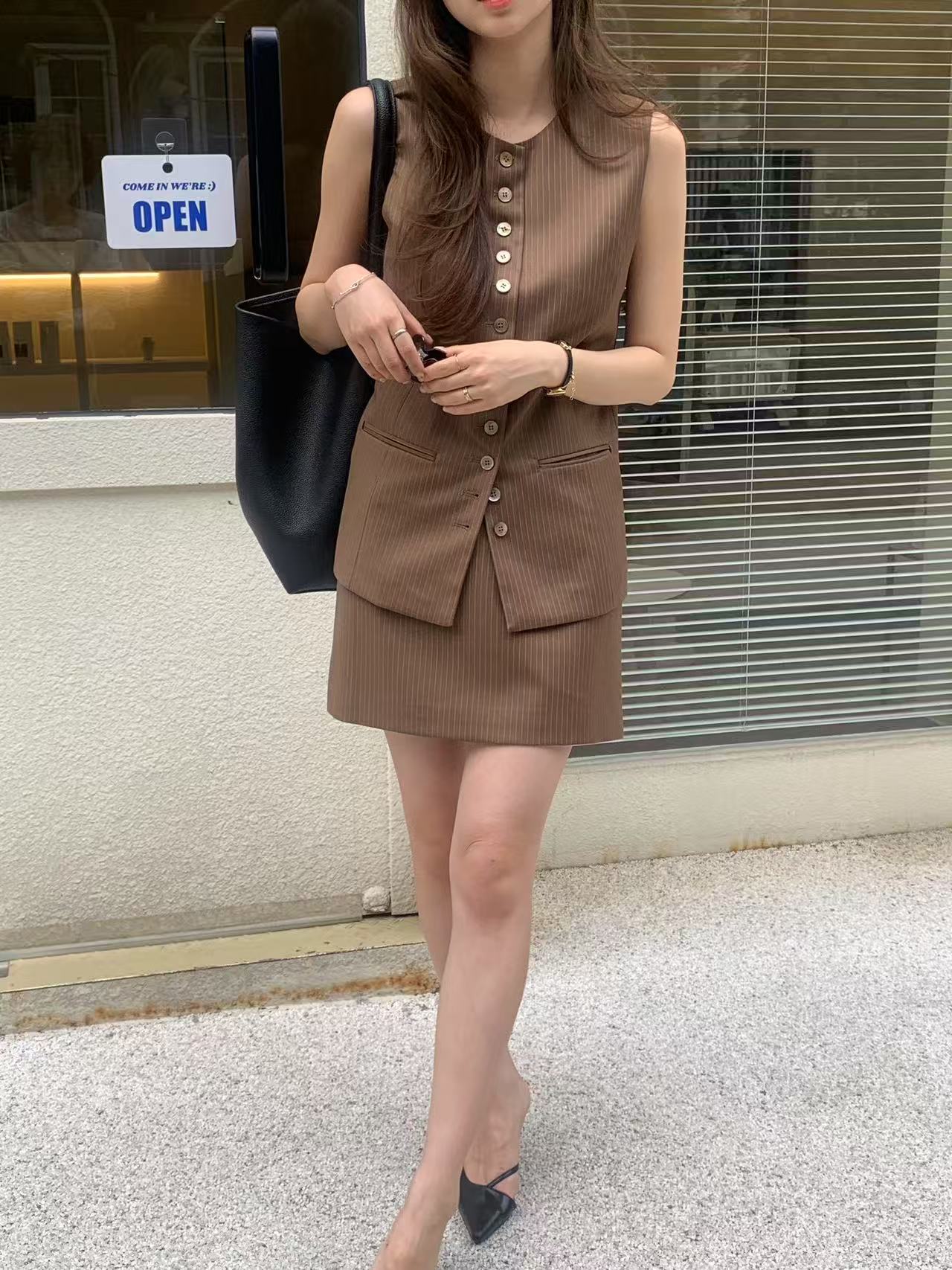Petal Skirt (2 Colors)