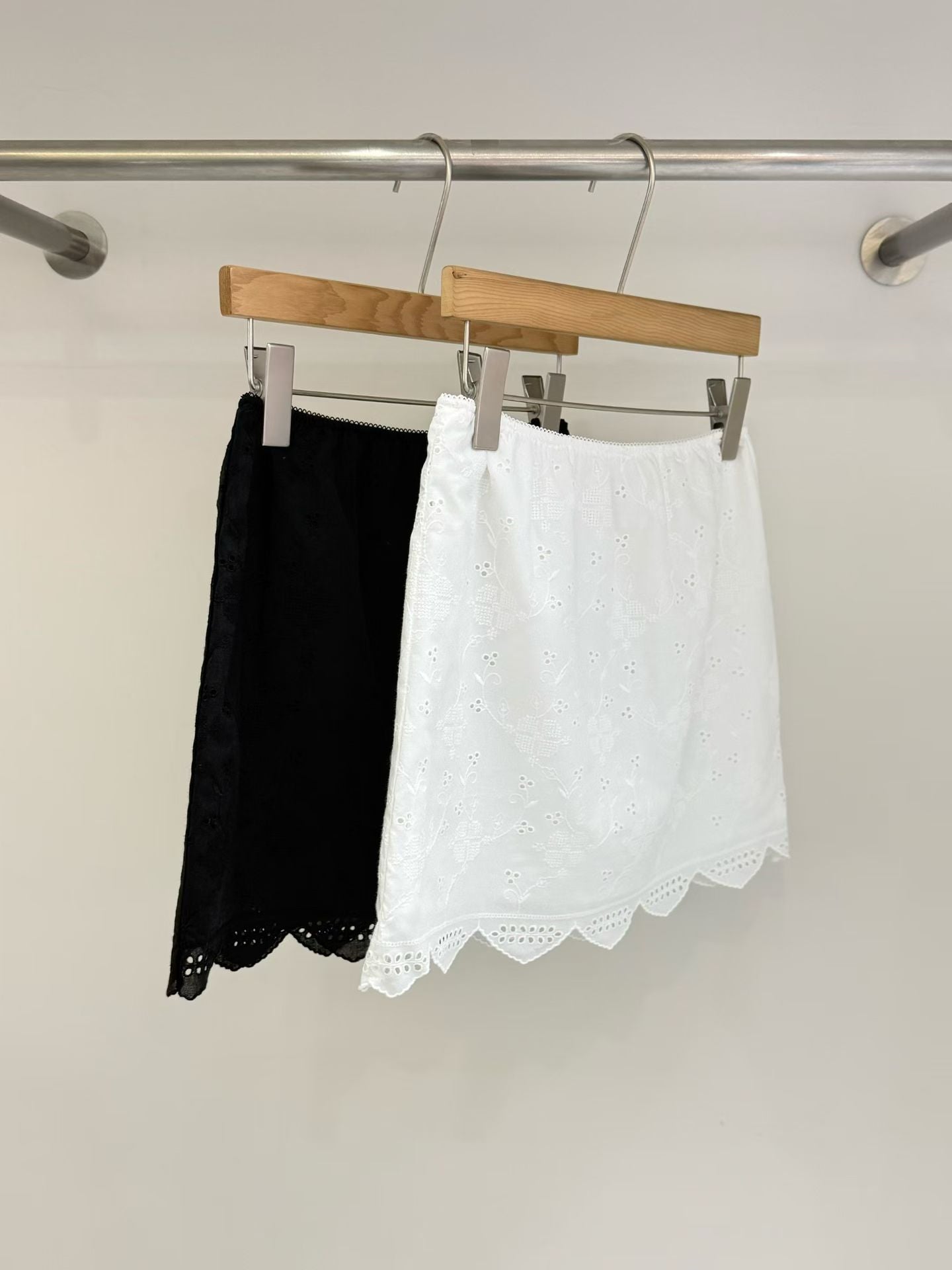 Levina Lace Skirt (2 Colors)