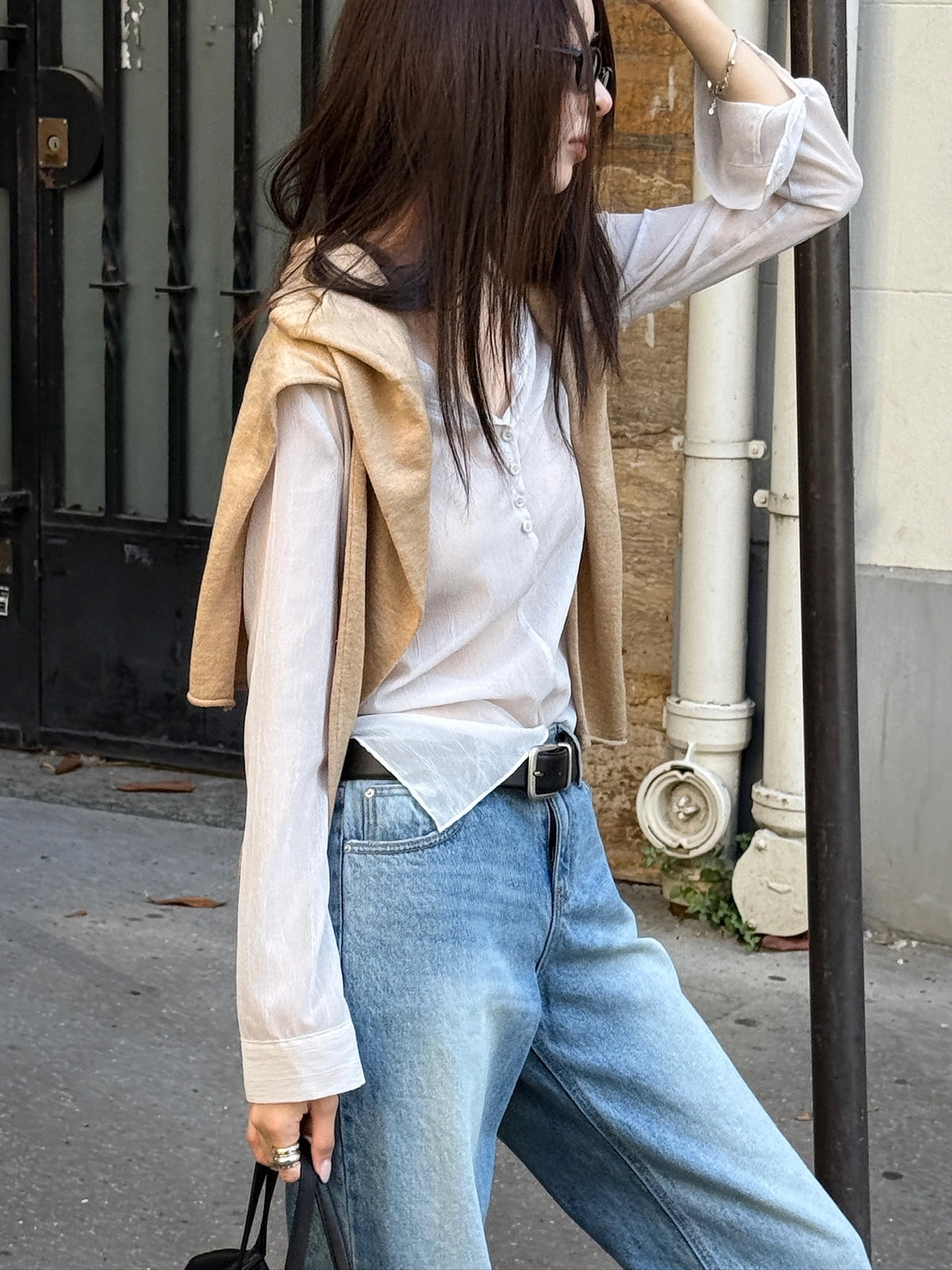 Silhouette Blouse (4 Colors)