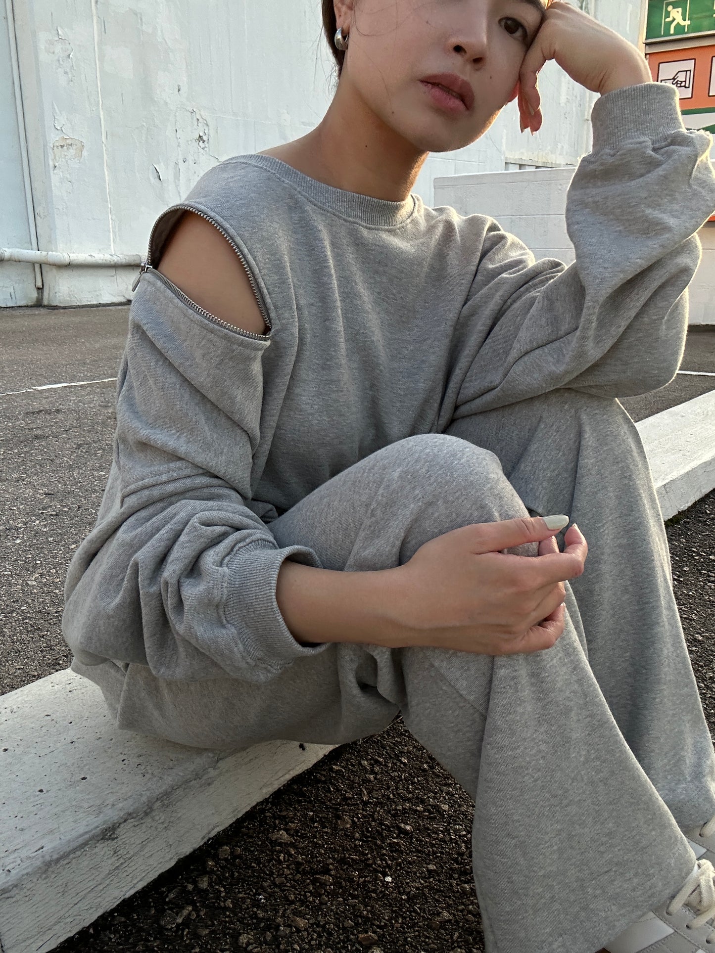 Oversized Sweatshirt with Zip