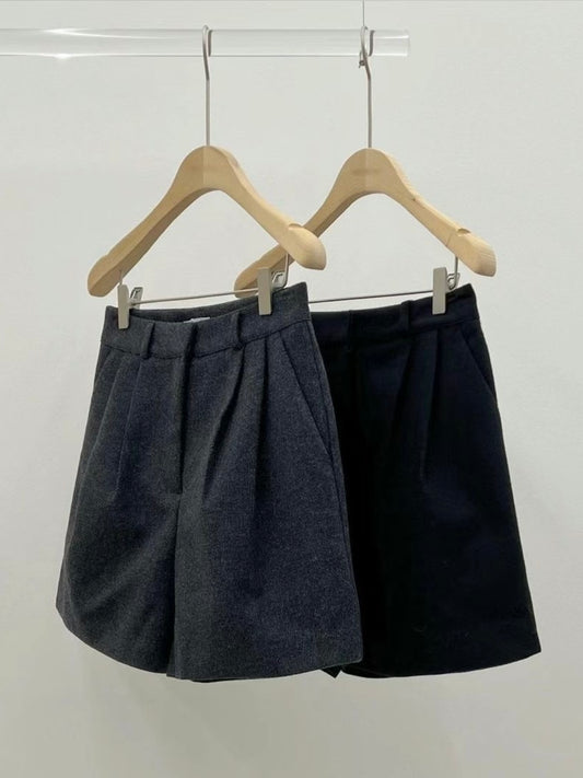 Ami Wool Pintuck Half Pants (2 Colors)