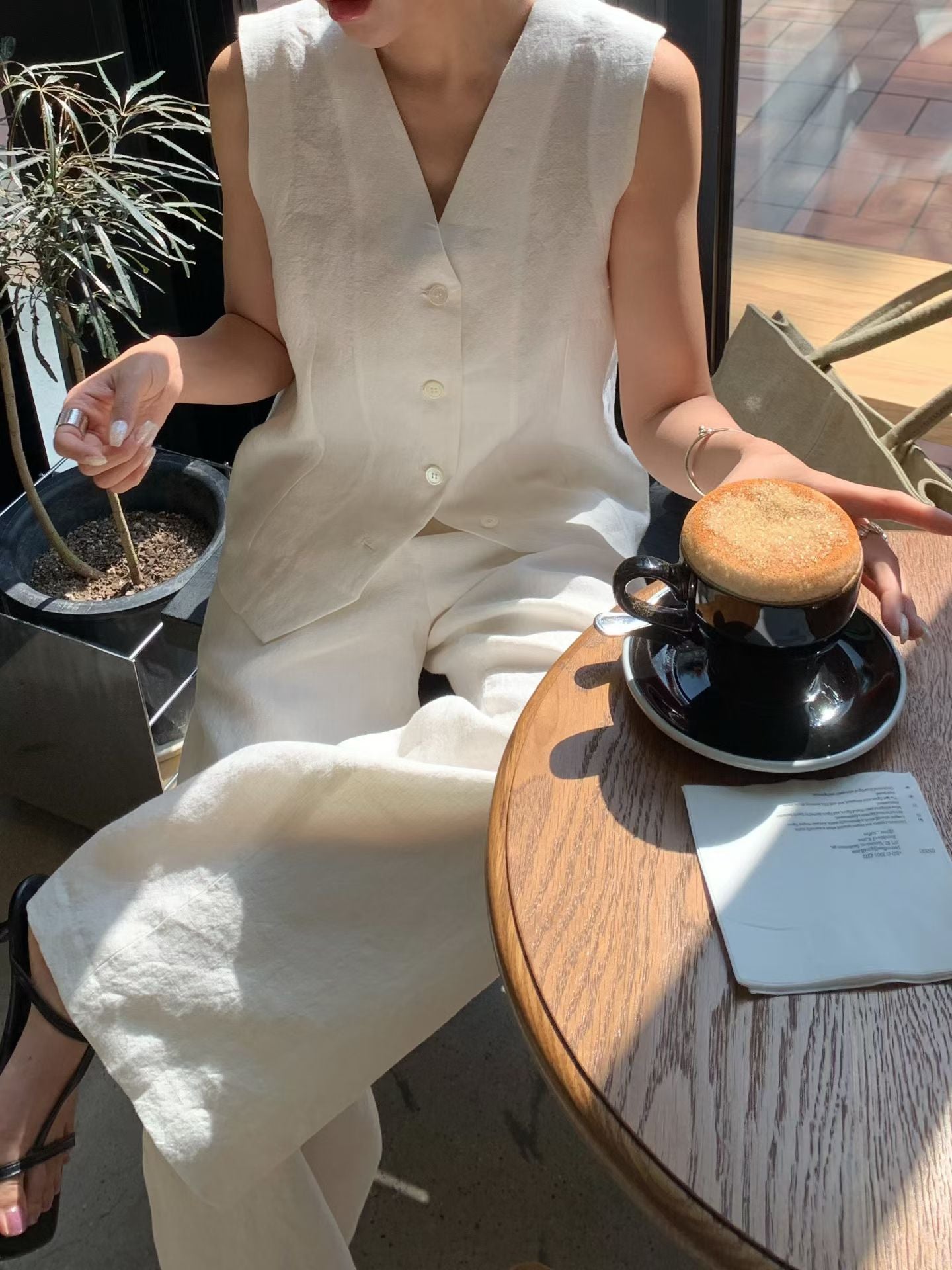 Elpis 100% Linen Vest (2 Colors)