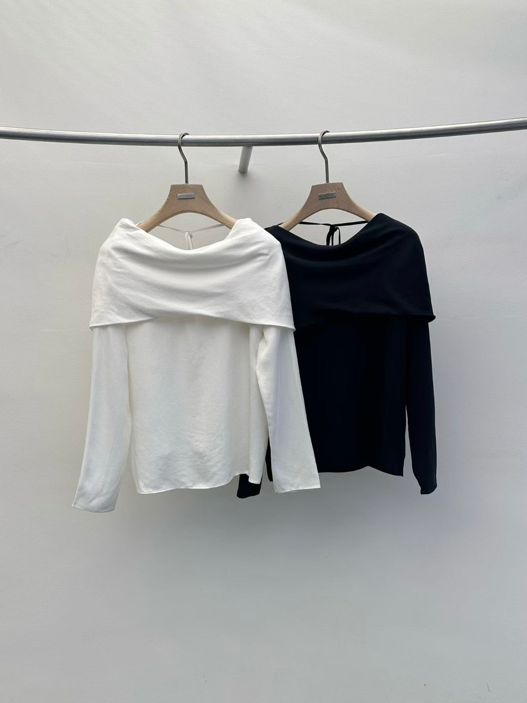 Cytherea Blouse (2 Colors)