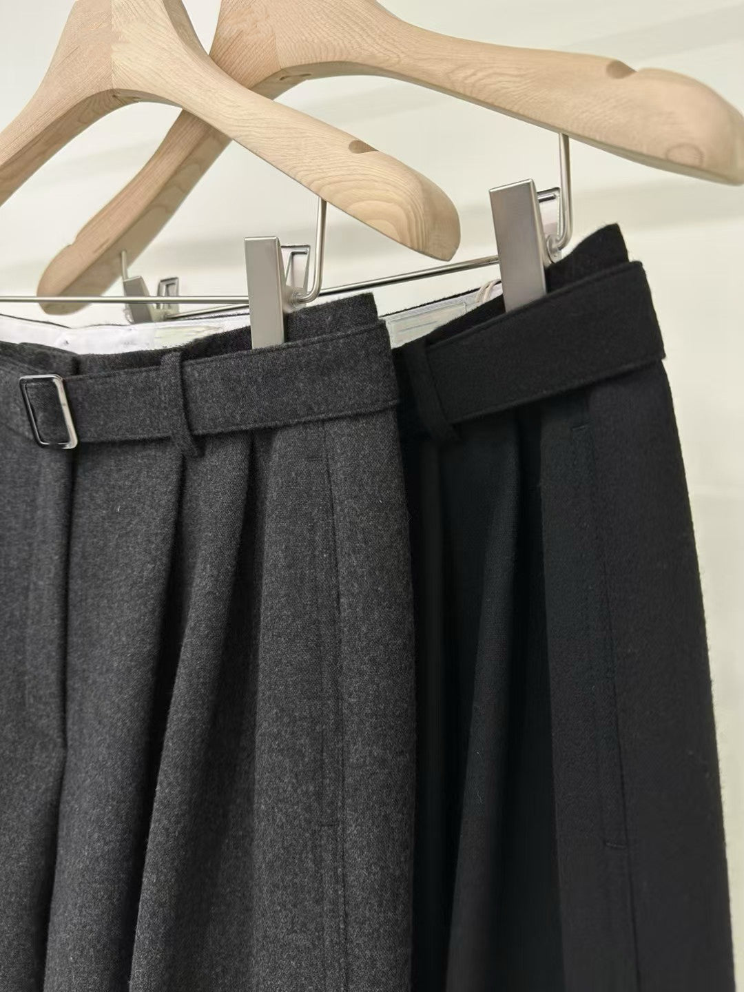 Sigrid Pants (2 Colors)