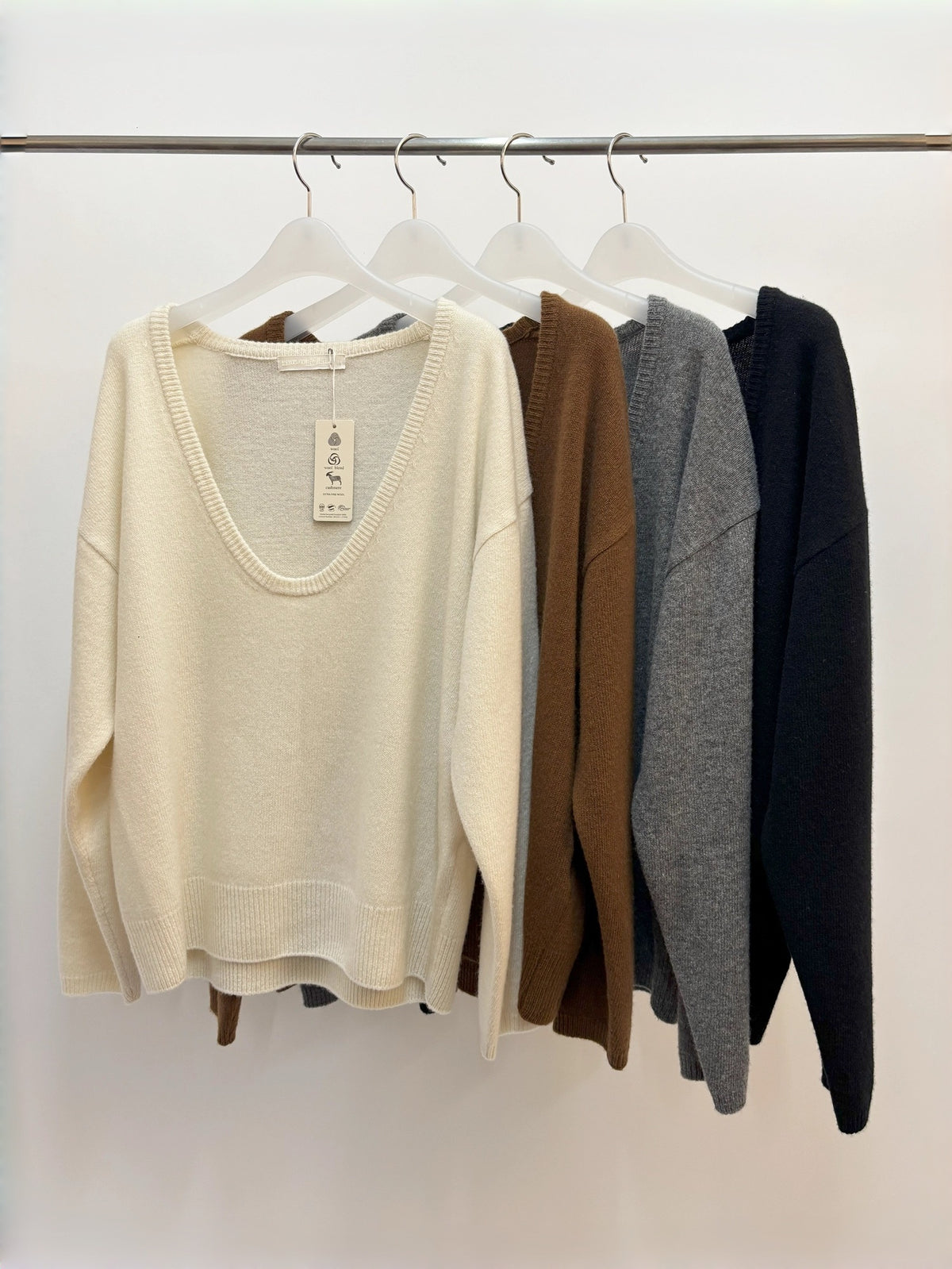 Deep Round Knit (4 Colors)