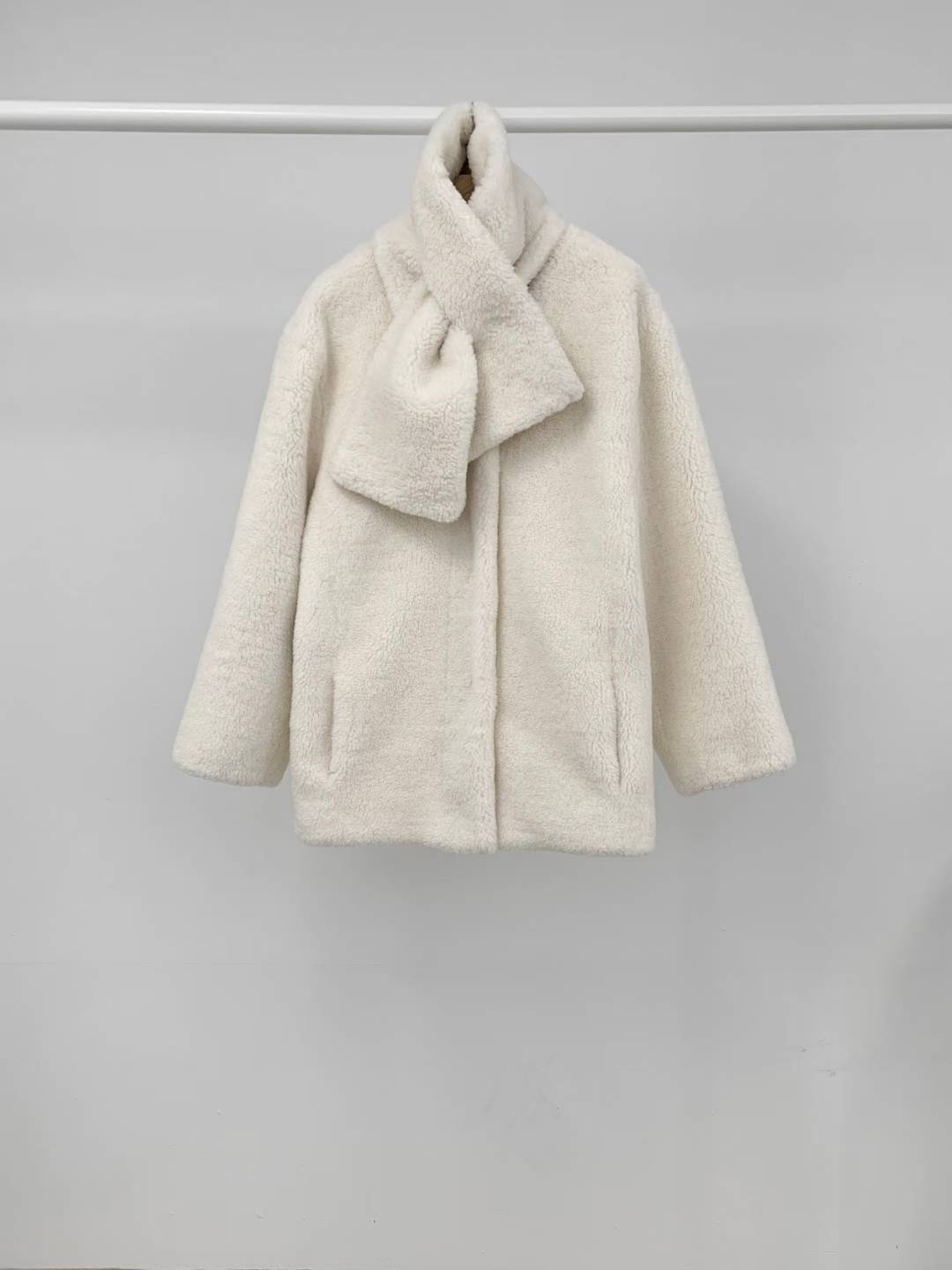 Serafine Coat with Muffler