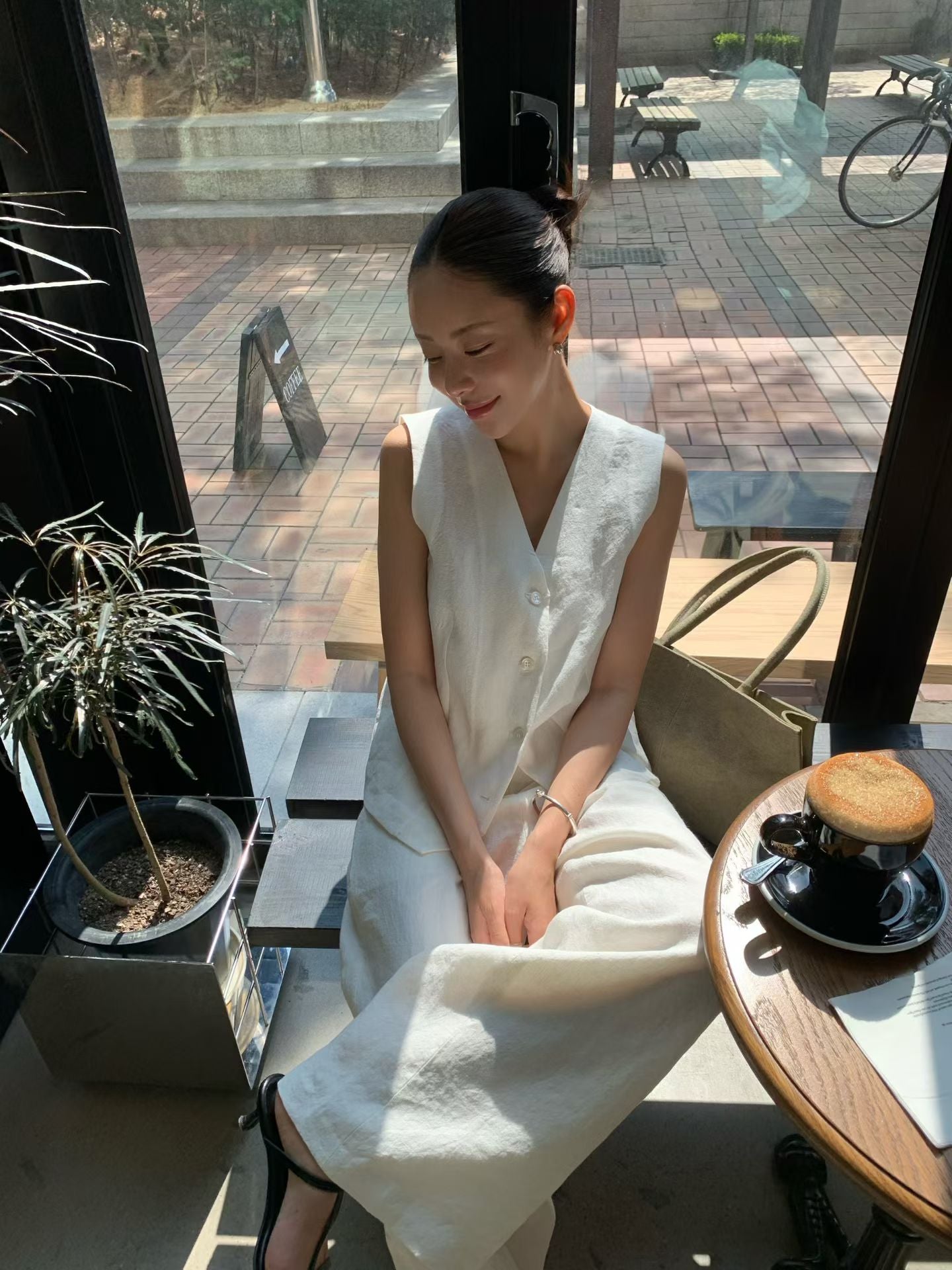 Elpis 100% Linen Vest (2 Colors)