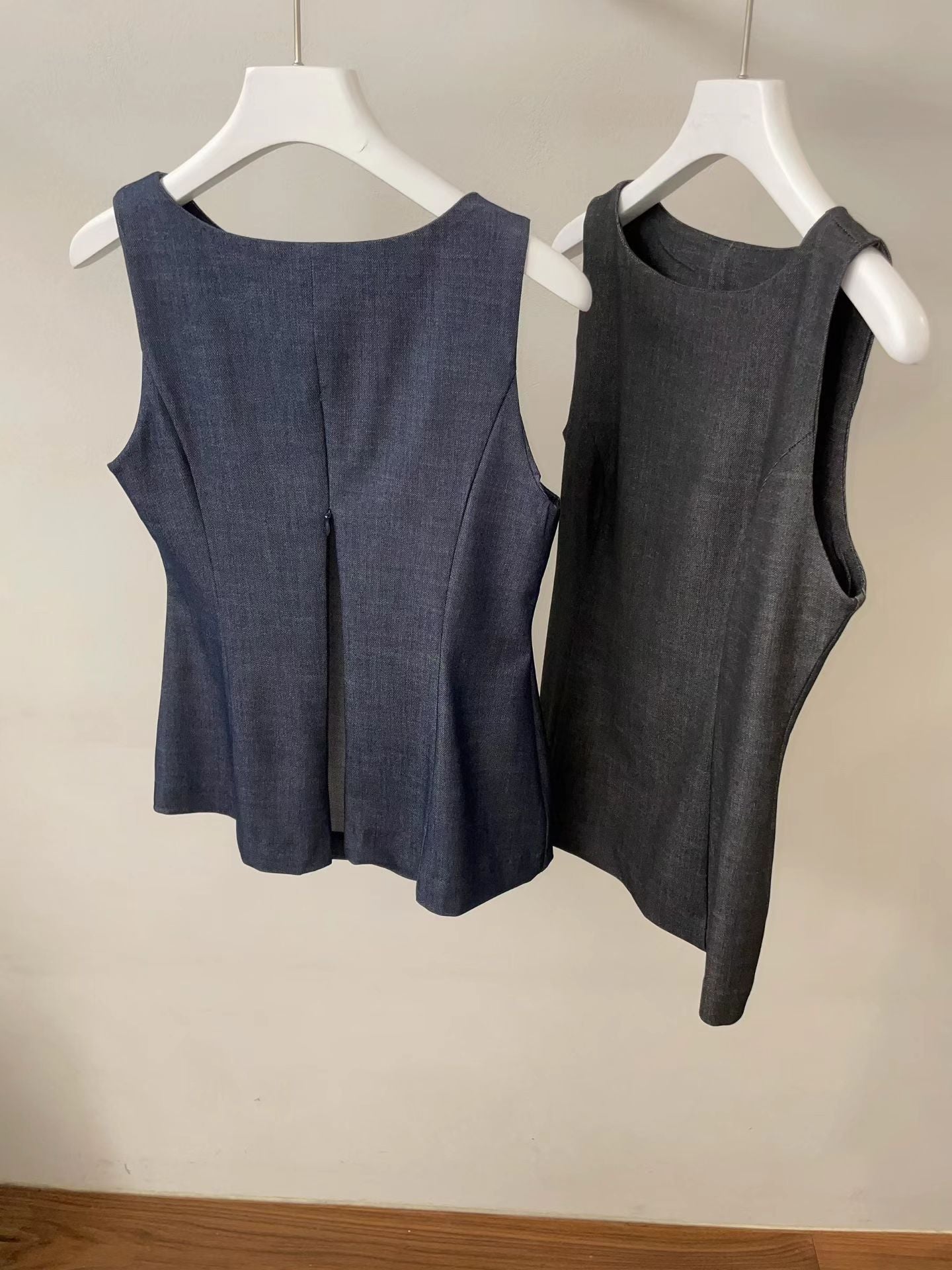 Ellesmere Denim Vest (2 Colors)