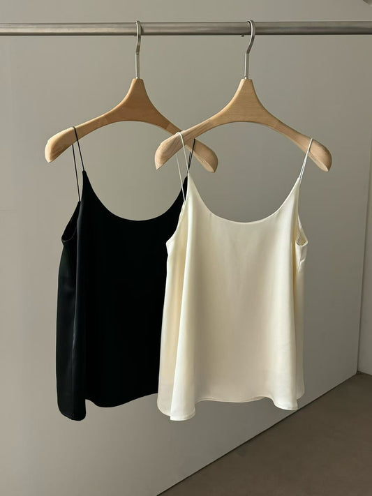 Noemi Top (2 Colors) 直播當日沒有掛版示範 !