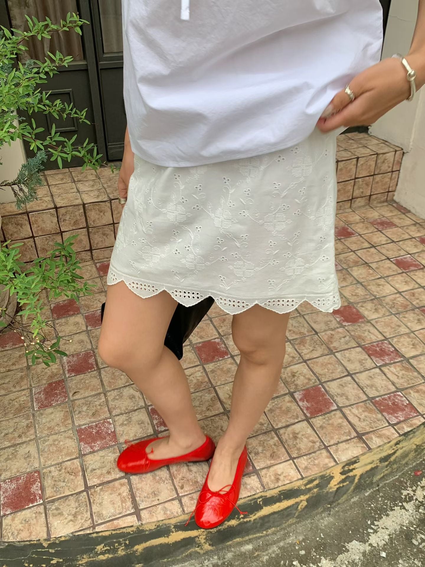 Levina Lace Skirt (2 Colors)
