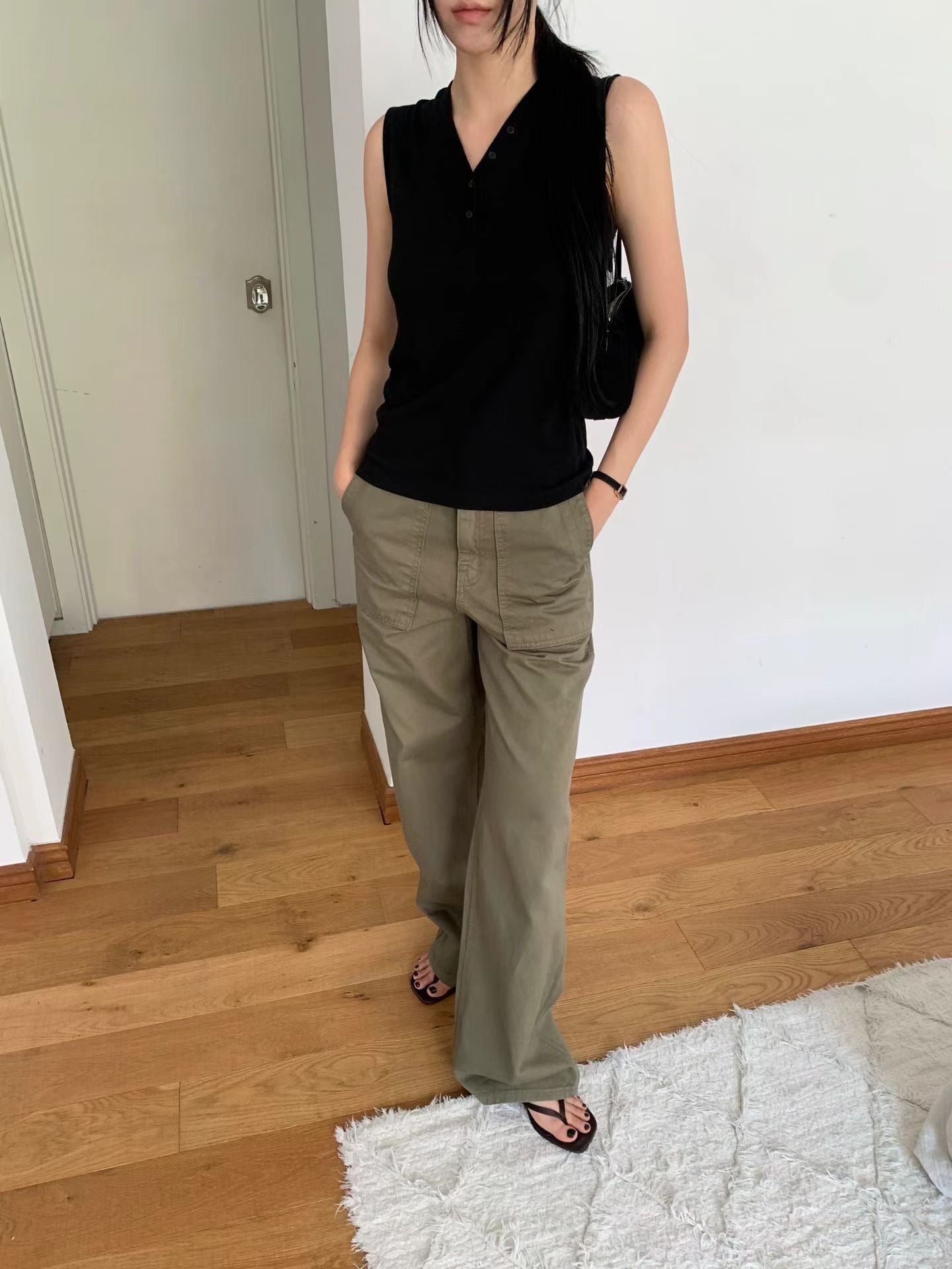 Y Button Sleeveless (4 Colors)